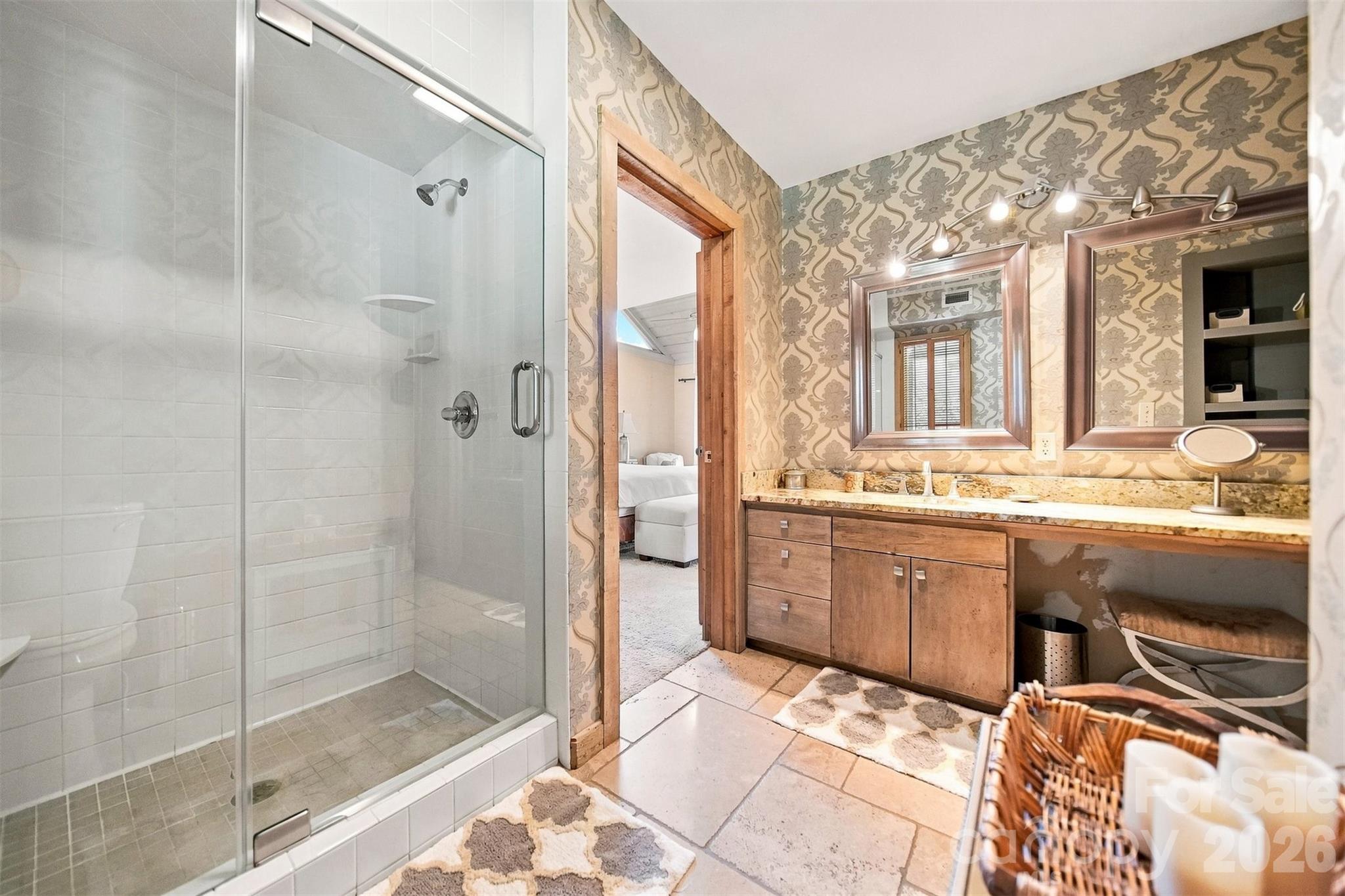 6580 Central Drive — Conover