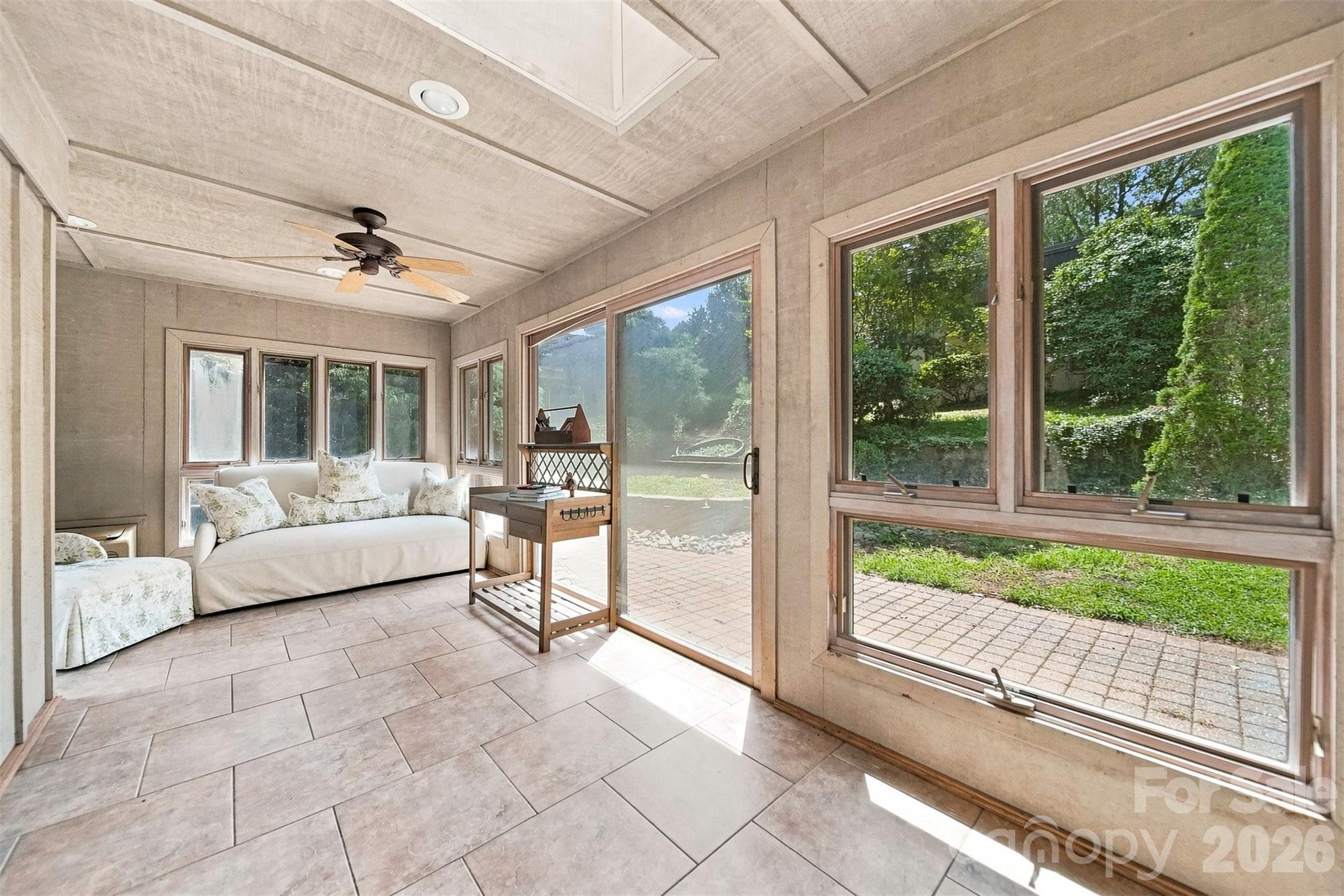 6580 Central Drive — Conover