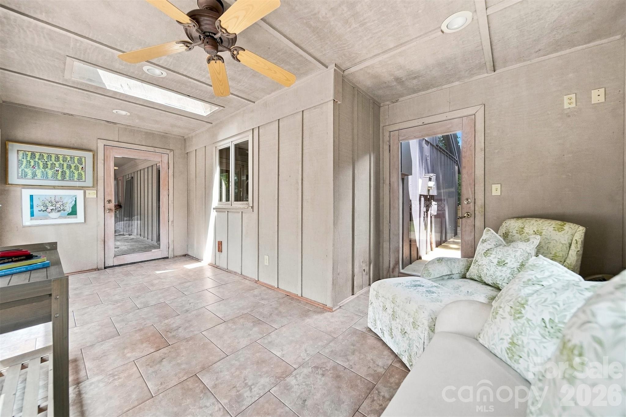 6580 Central Drive — Conover