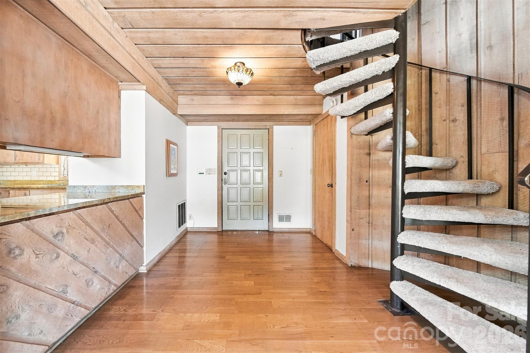 6580 Central Drive — Conover