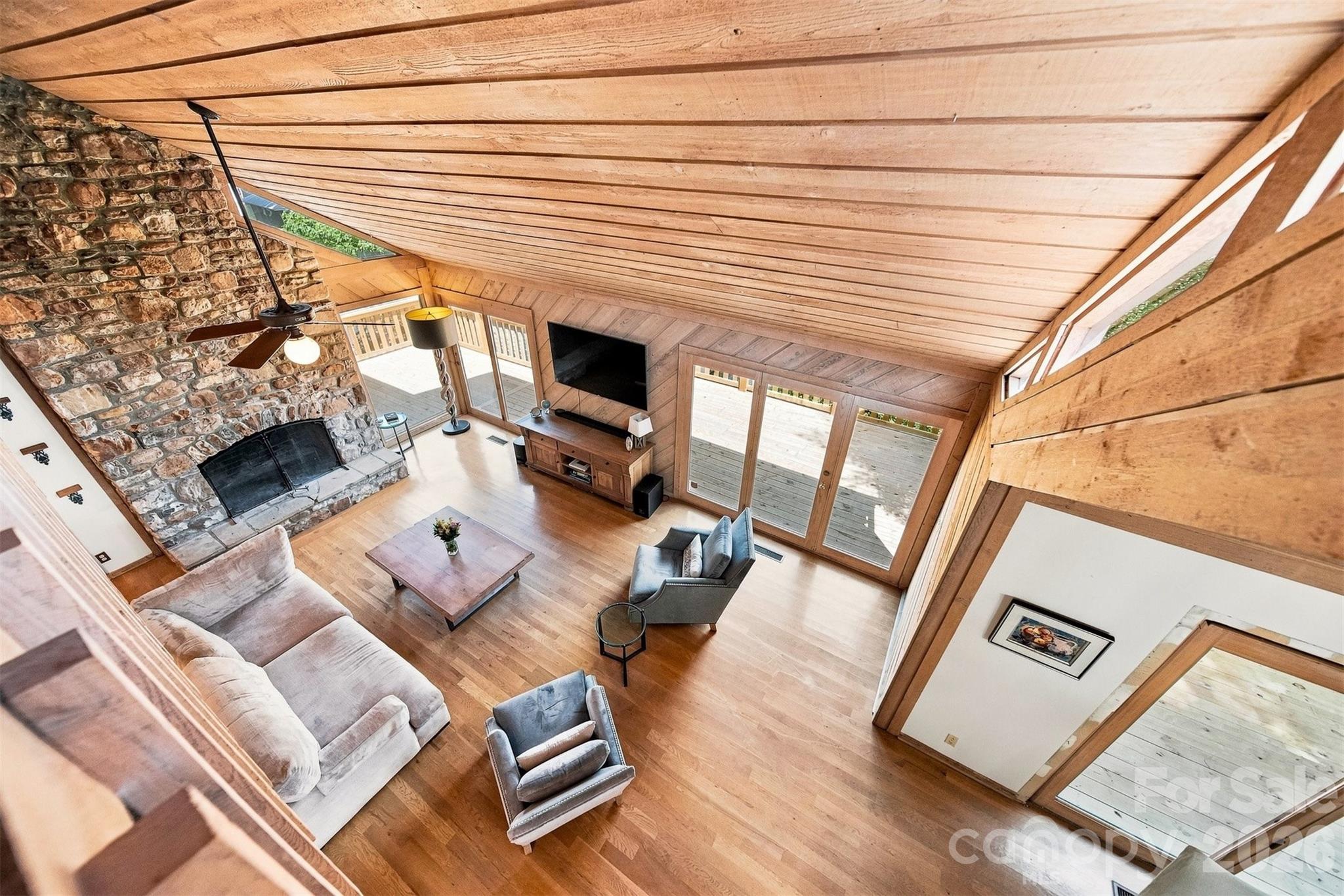 6580 Central Drive — Conover