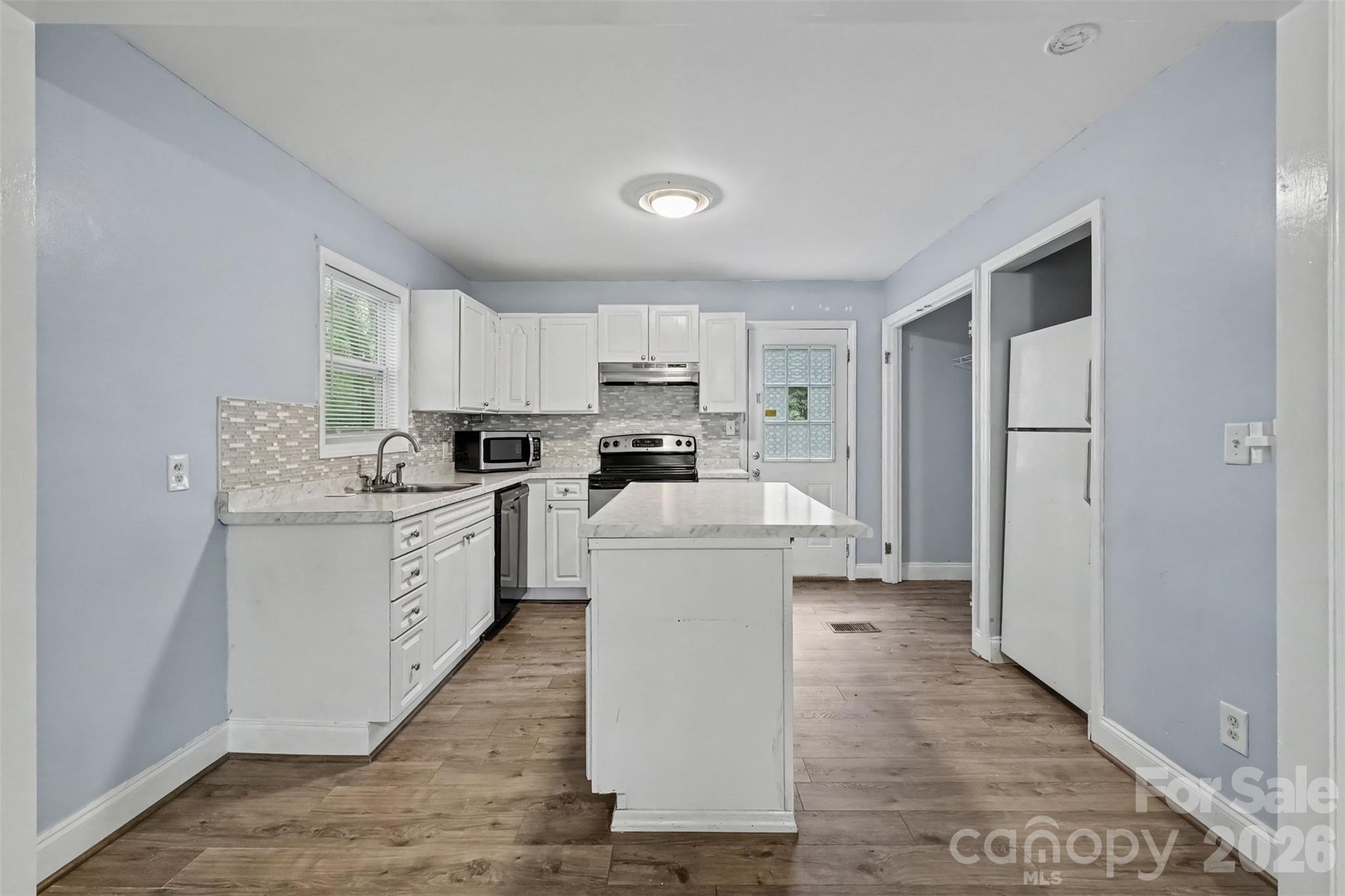 802 Stowe Drive — Lowell