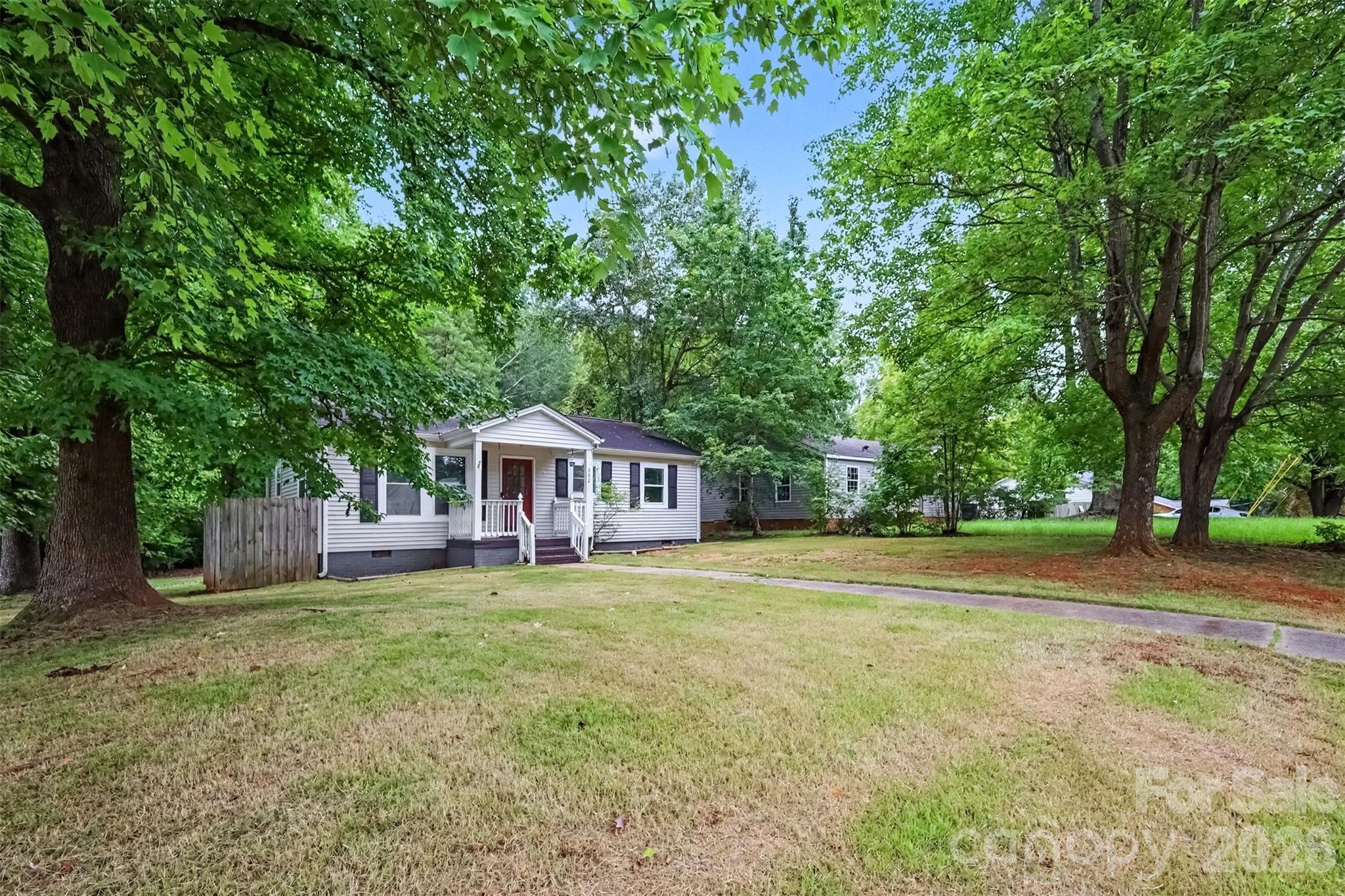 802 Stowe Drive — Lowell