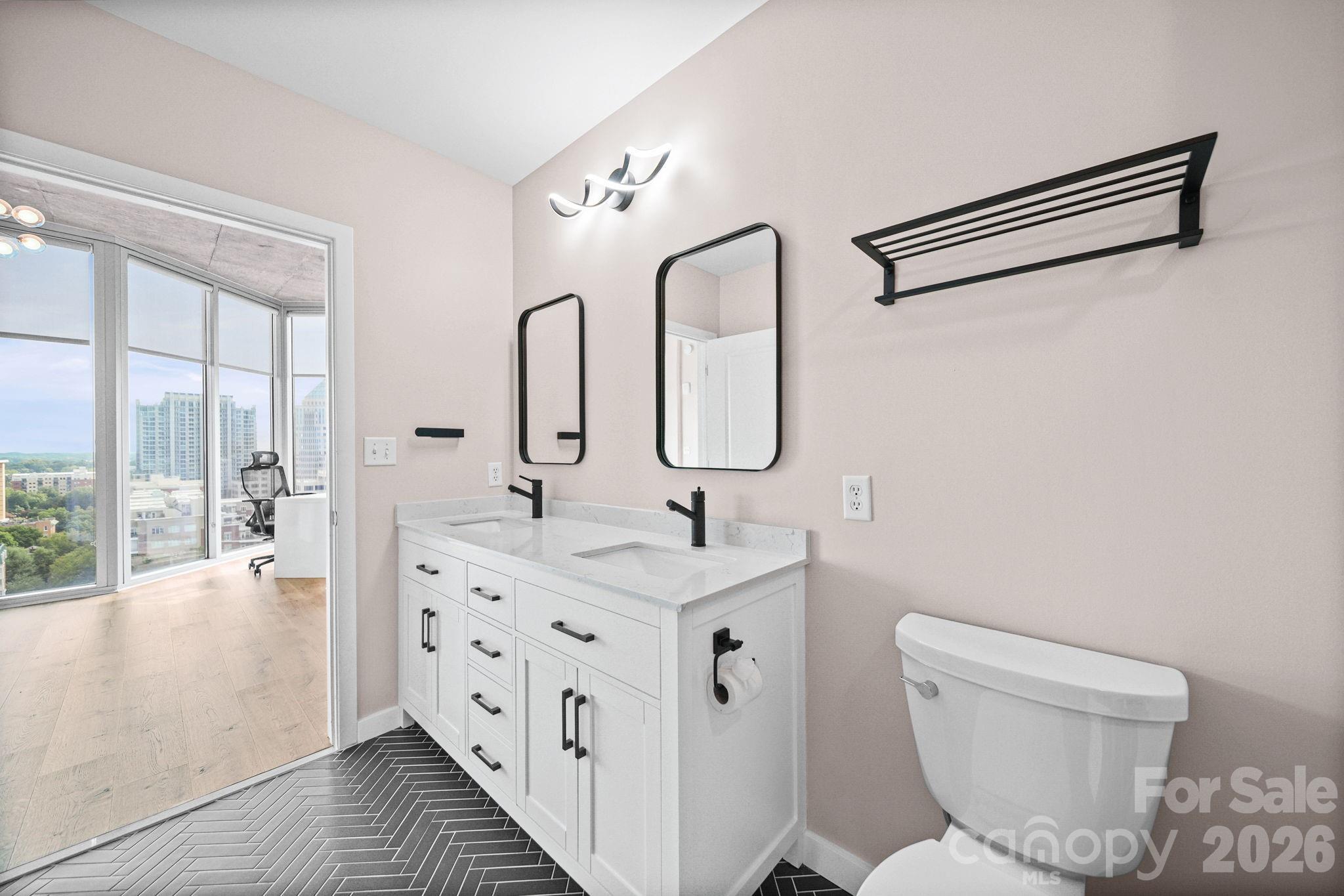 210 N Church Street #1414 — Charlotte