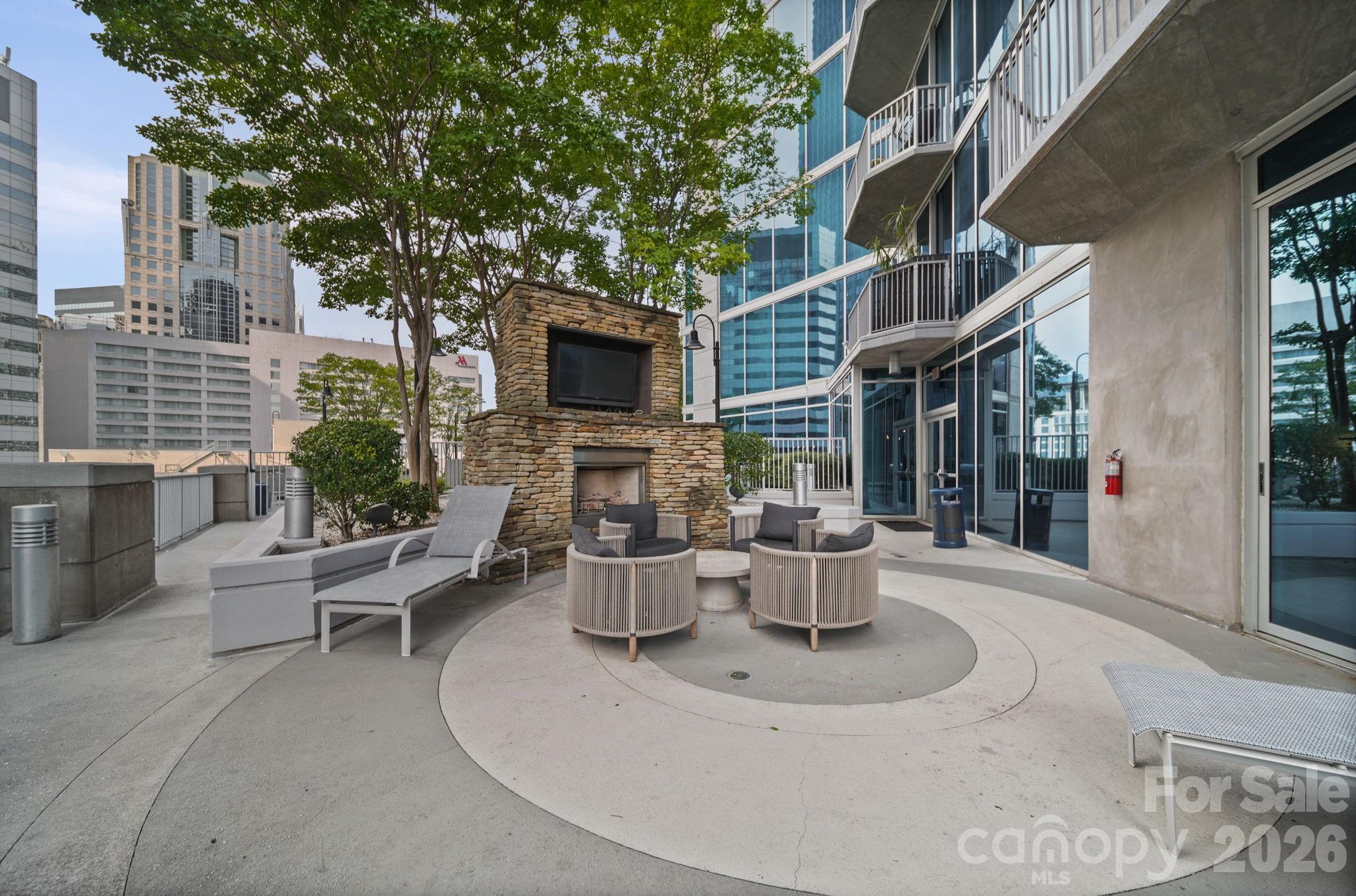 210 N Church Street #1414 — Charlotte