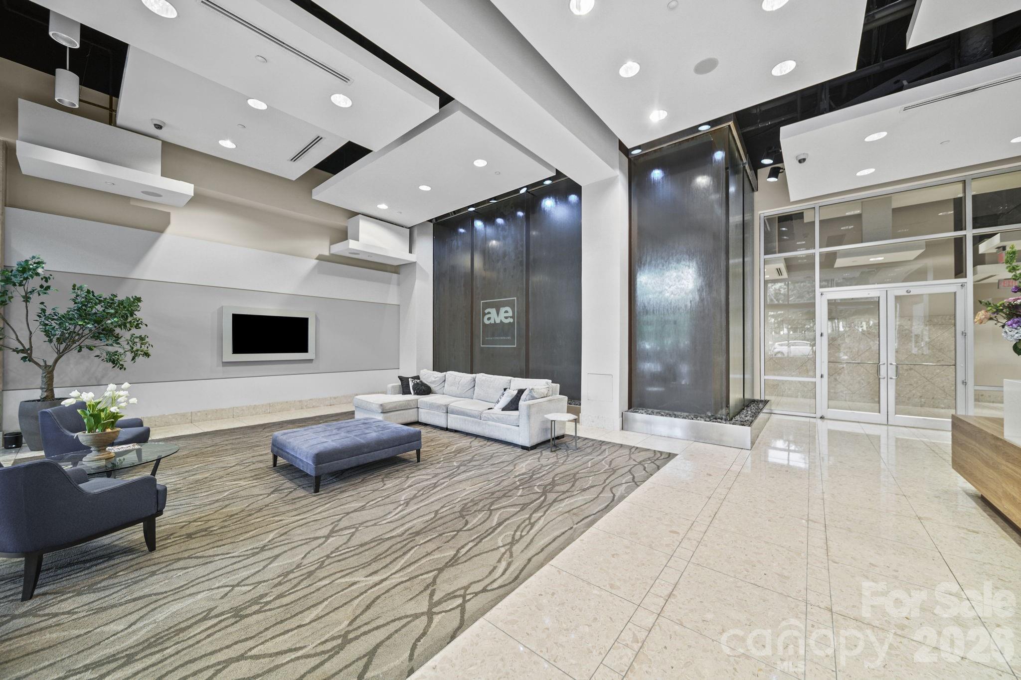 210 N Church Street #1414 — Charlotte