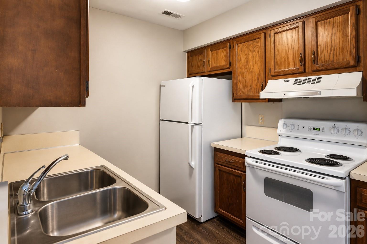 8024 Tremaine Court — Charlotte