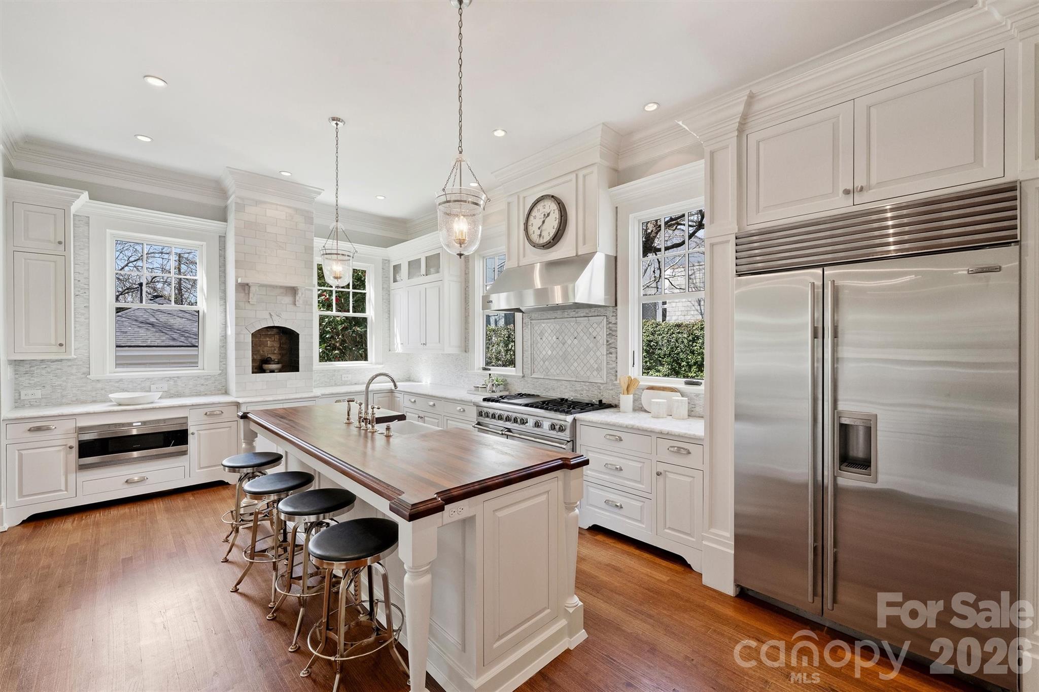 1136 Queens Road — Charlotte