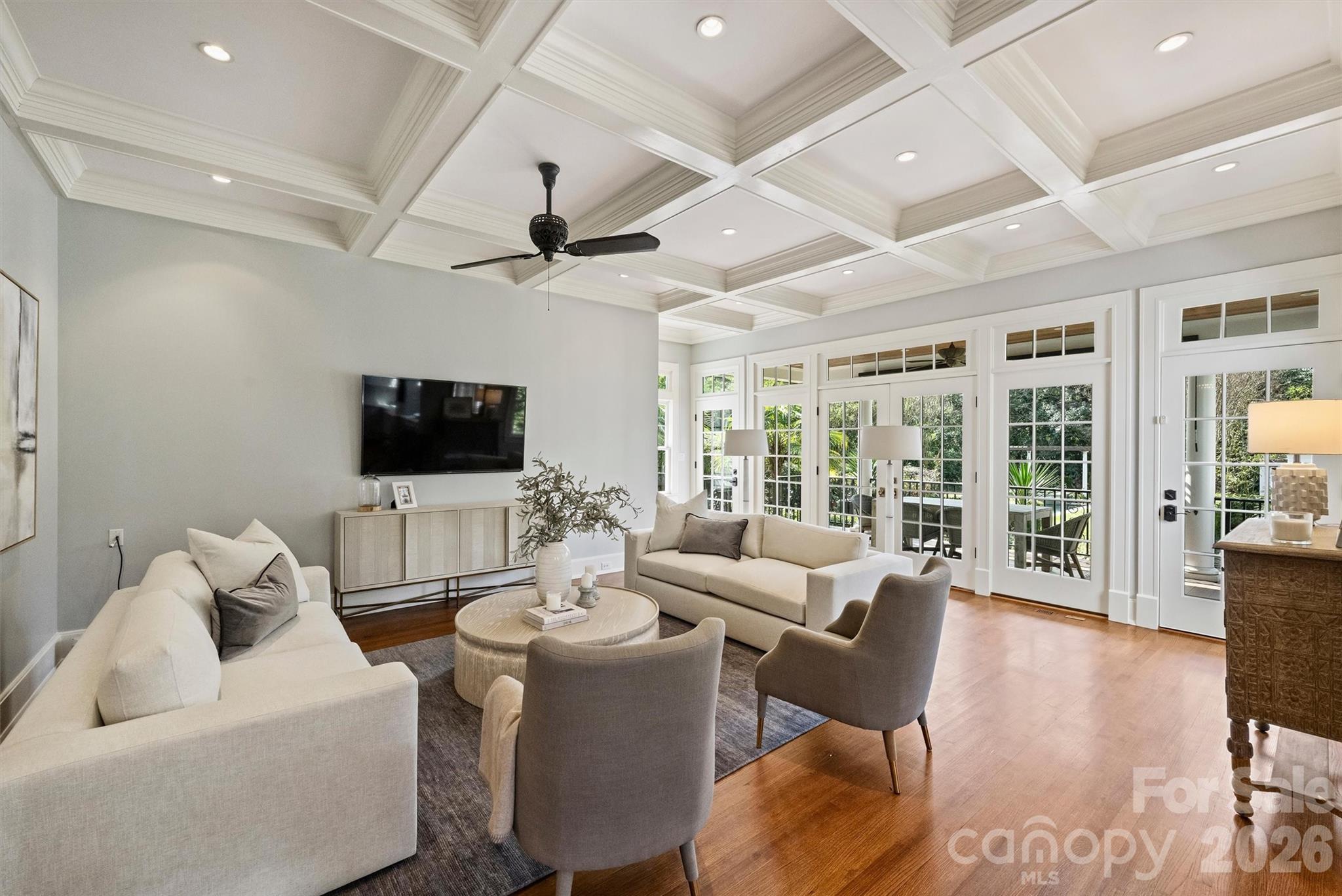 1136 Queens Road — Charlotte