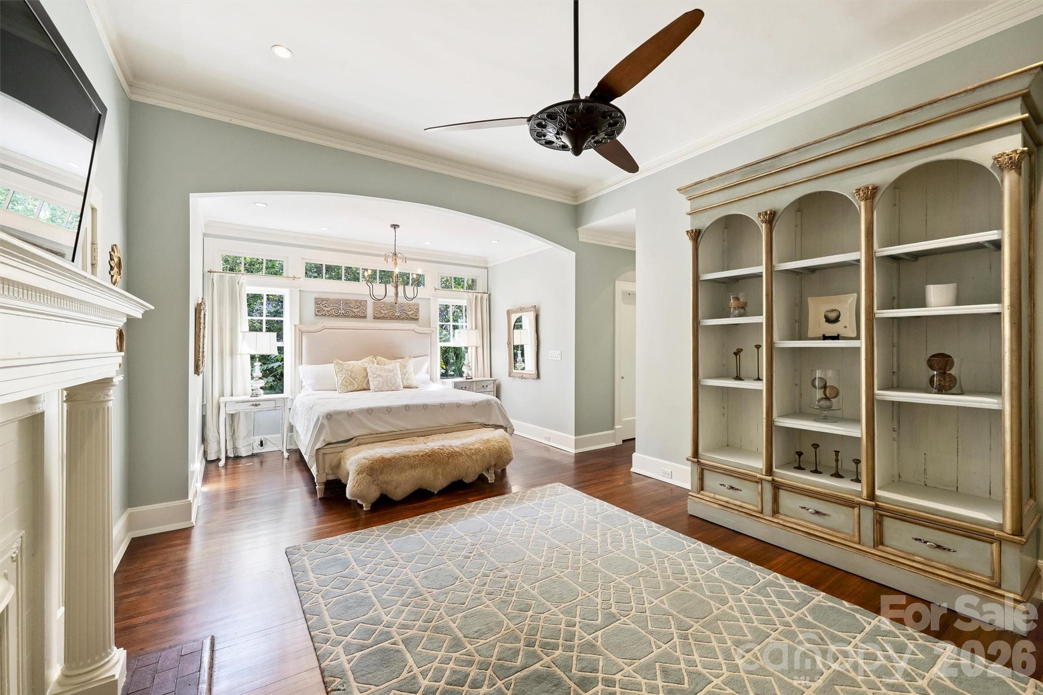 1136 Queens Road — Charlotte