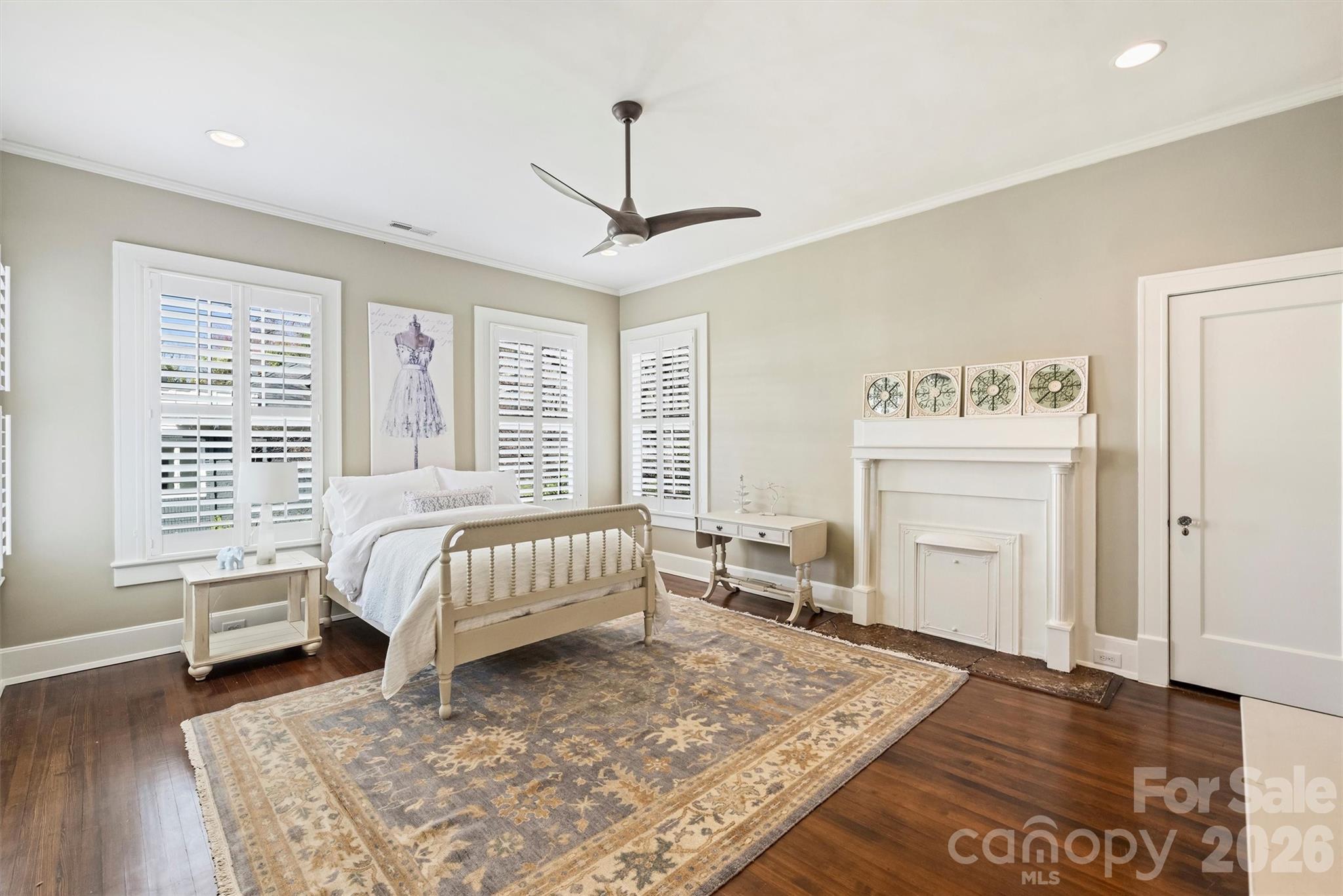 1136 Queens Road — Charlotte