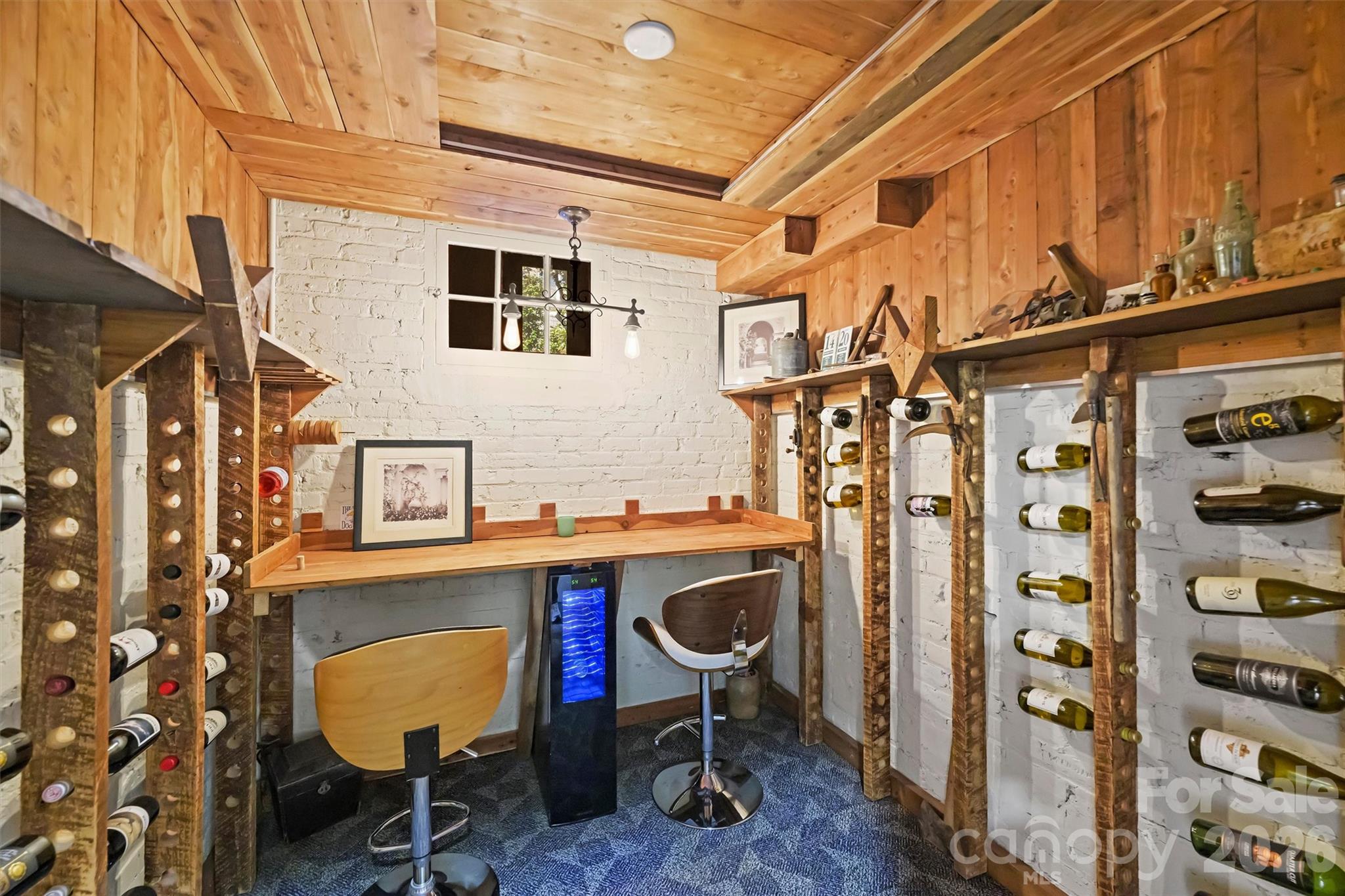 1136 Queens Road — Charlotte