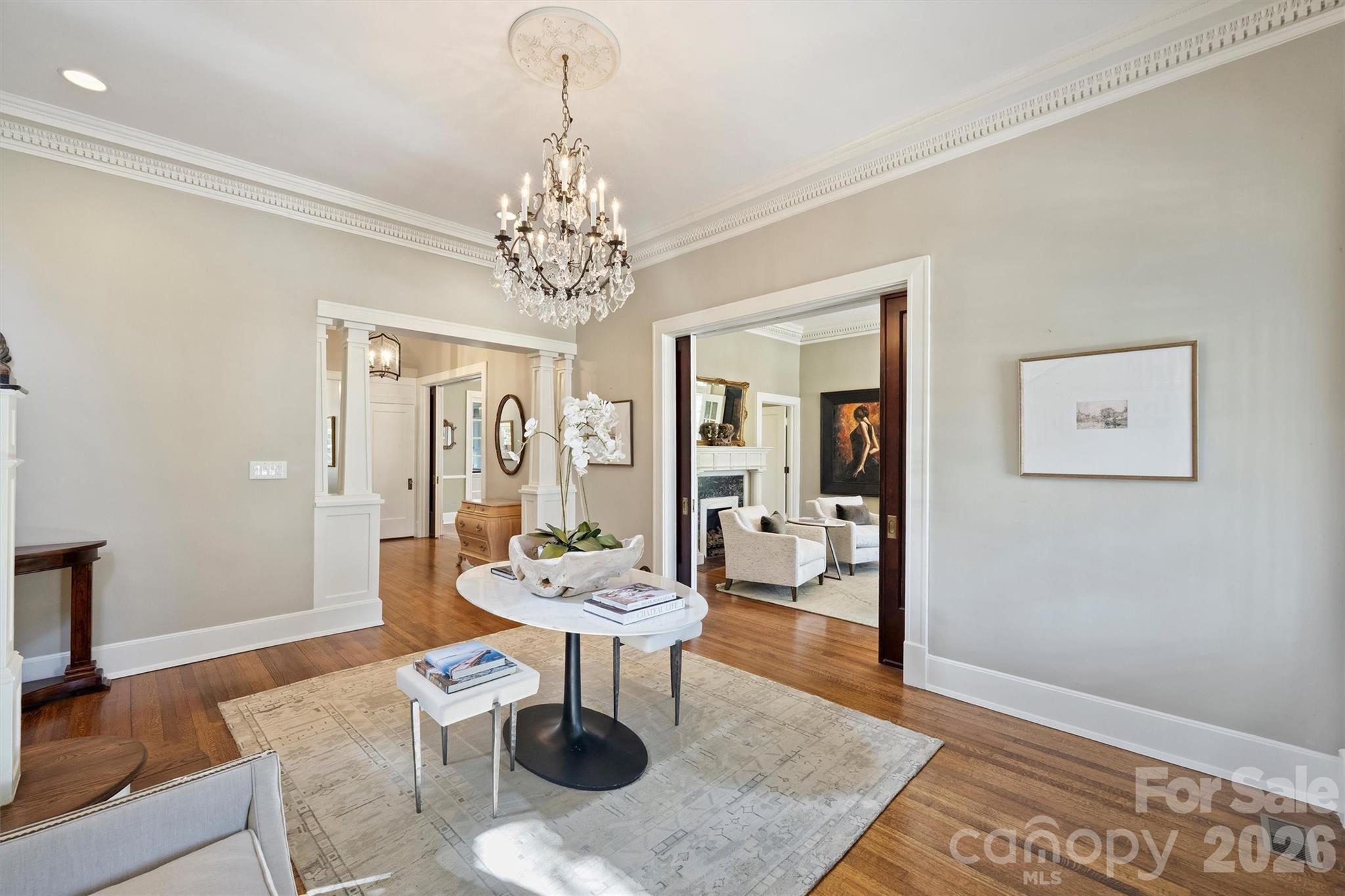 1136 Queens Road — Charlotte