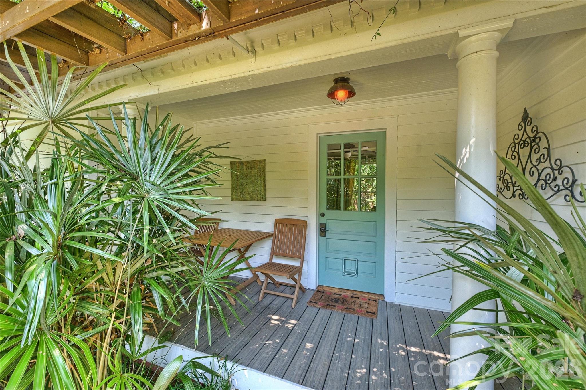 1136 Queens Road — Charlotte