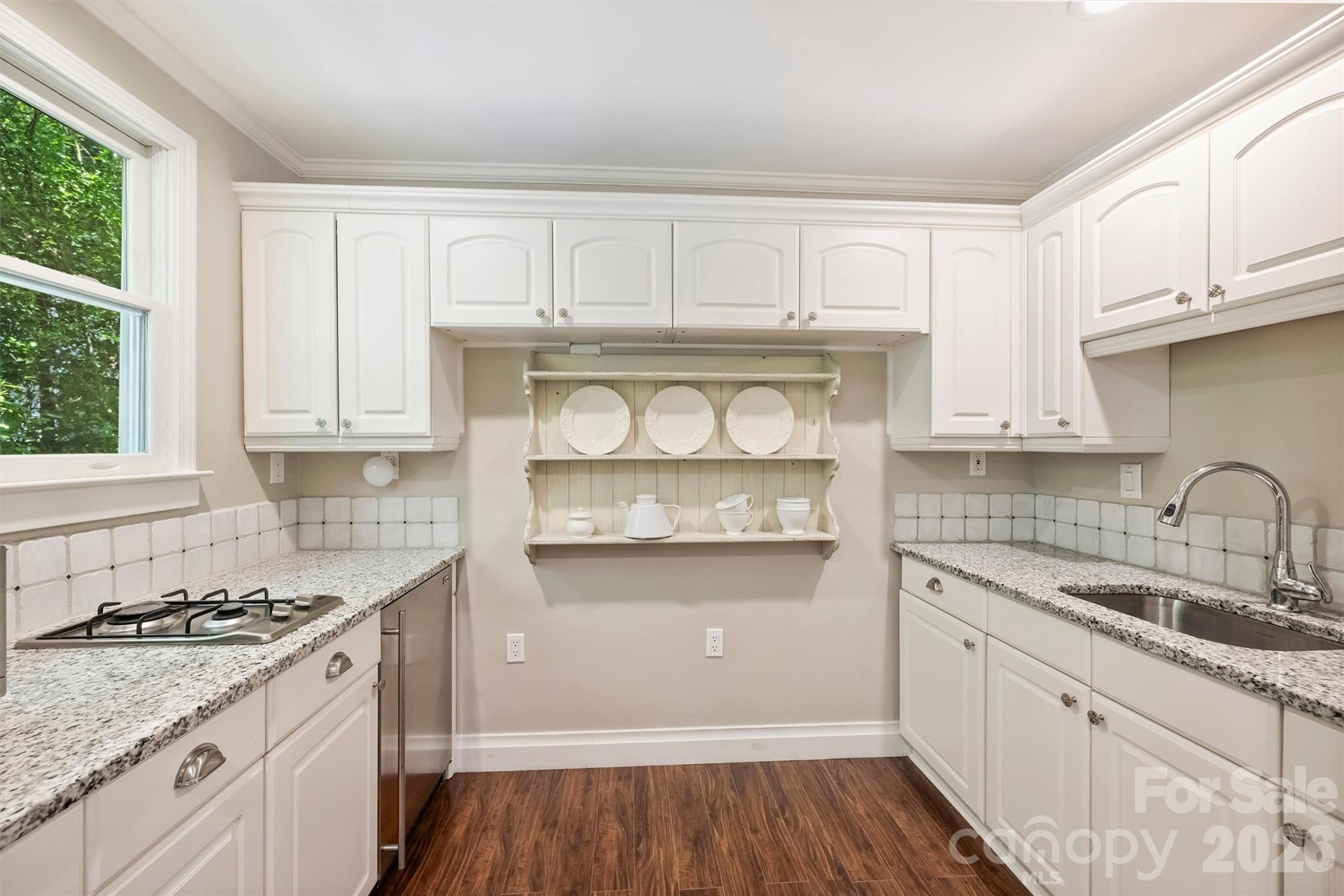 1136 Queens Road — Charlotte