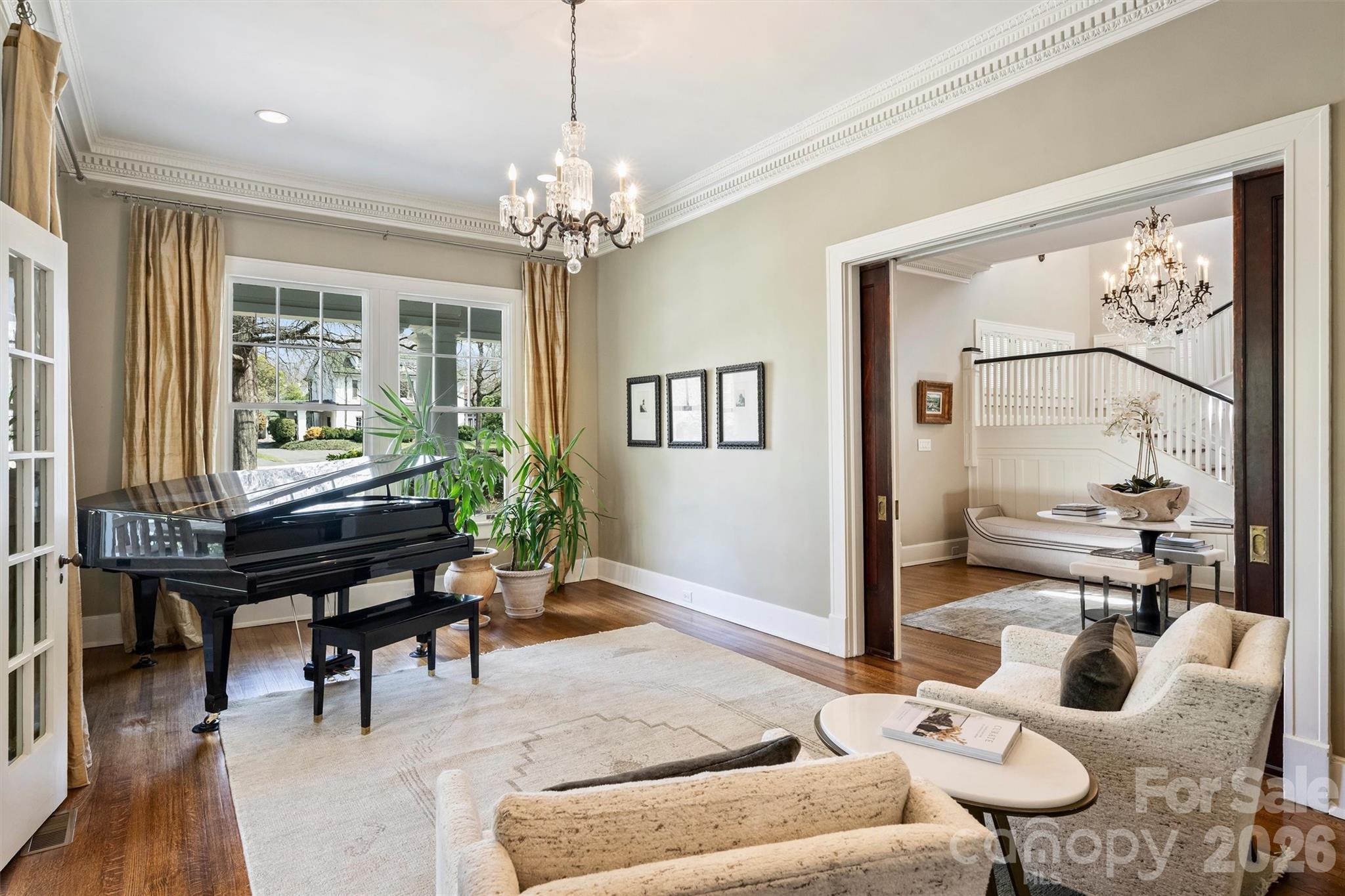 1136 Queens Road — Charlotte