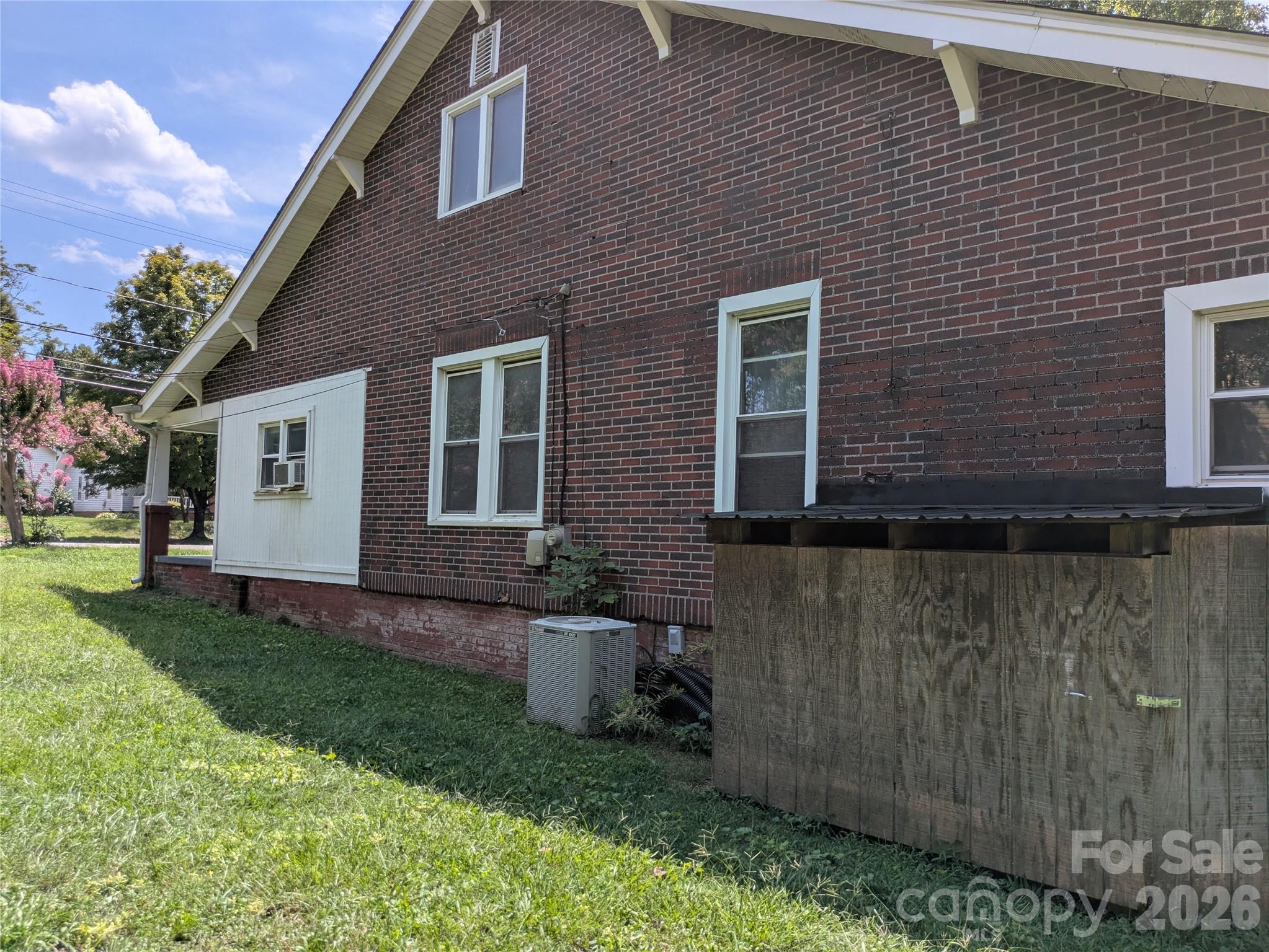 1612 N Main Street — Salisbury