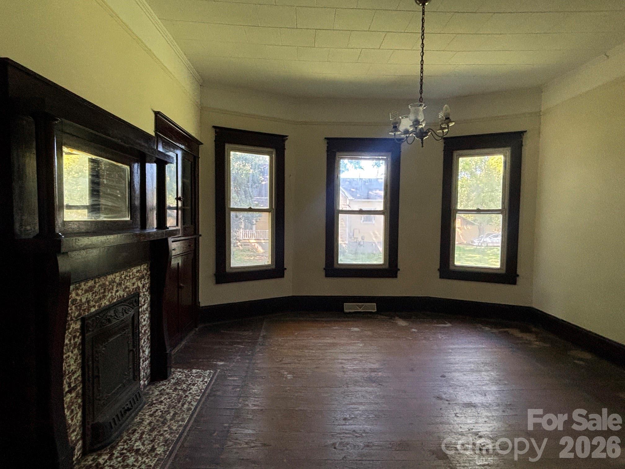 1612 N Main Street — Salisbury