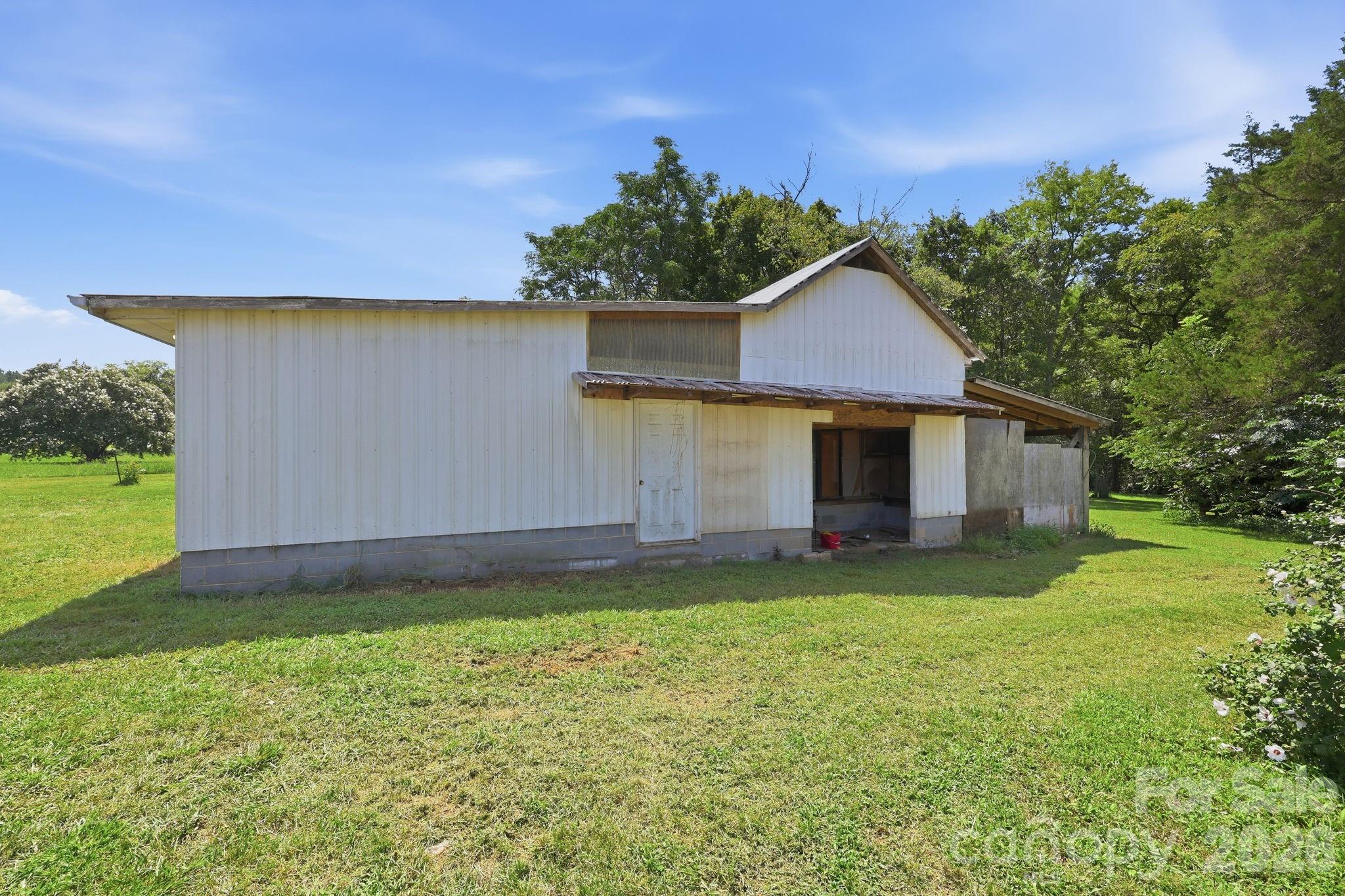 2565 Weaver Road — China Grove