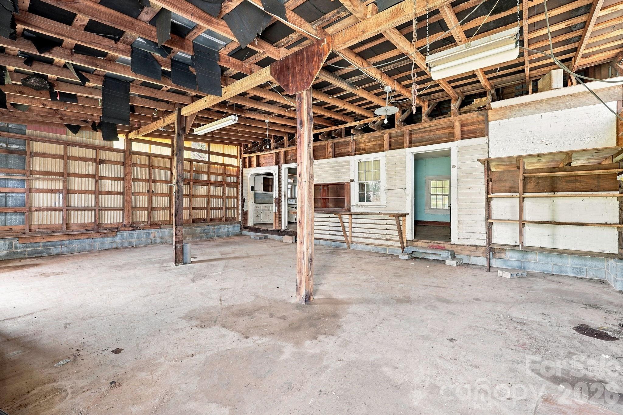 2565 Weaver Road — China Grove