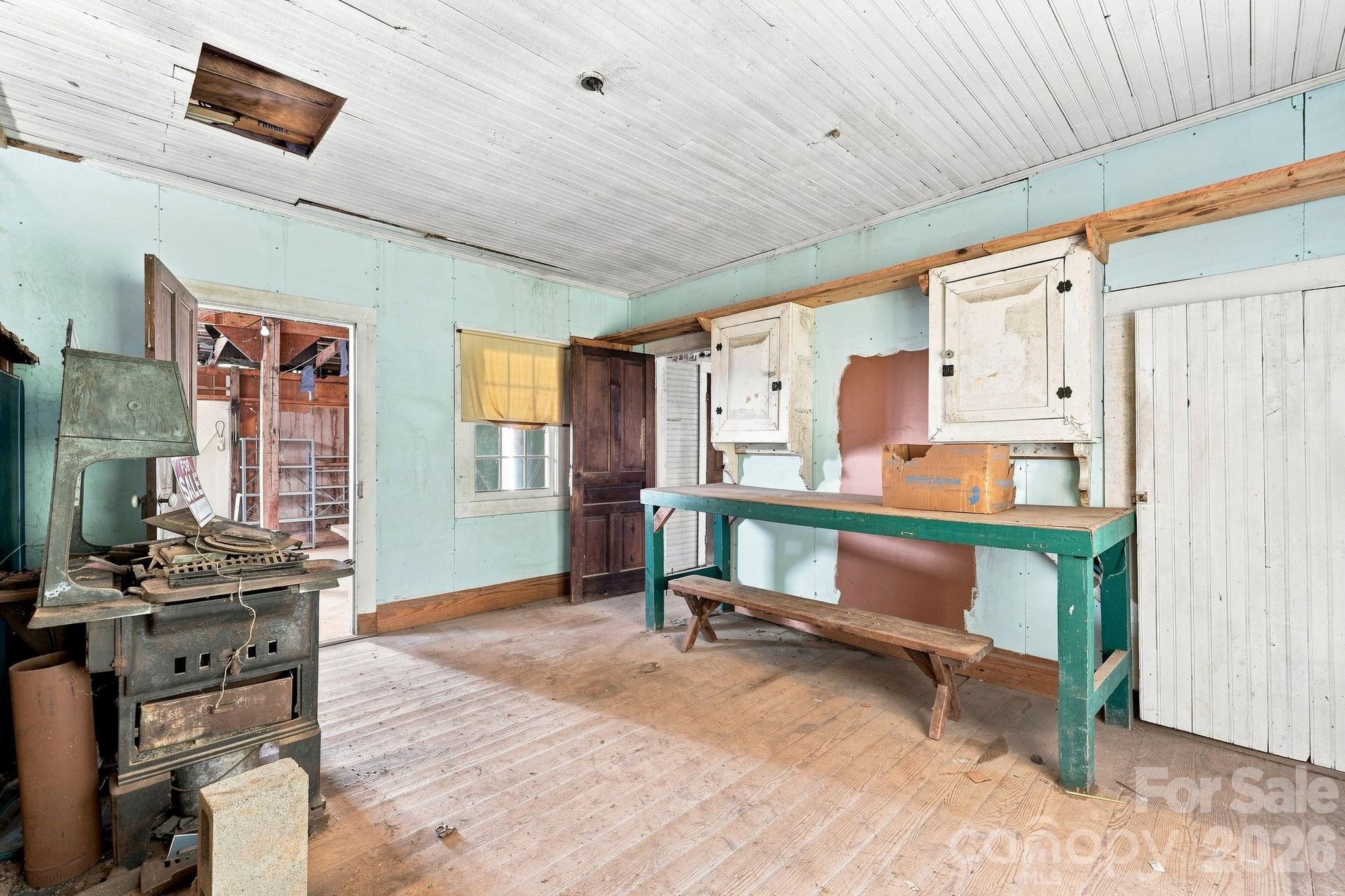2565 Weaver Road — China Grove