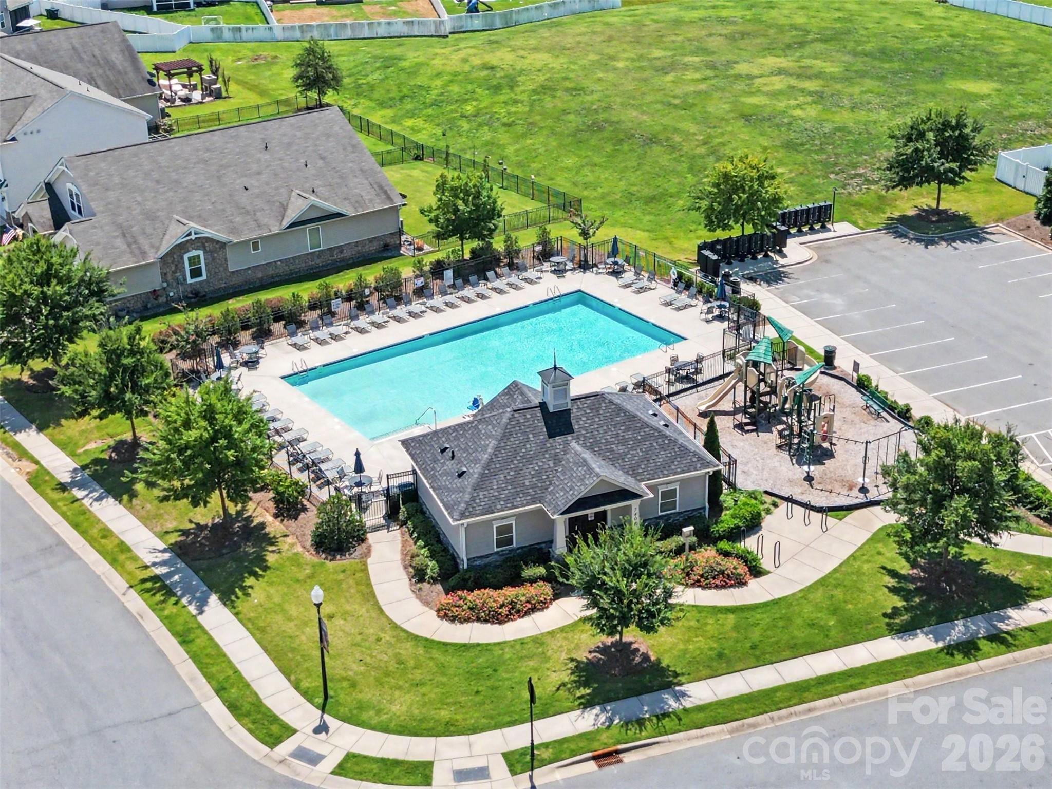 6536 Georgia Oak Road — Charlotte