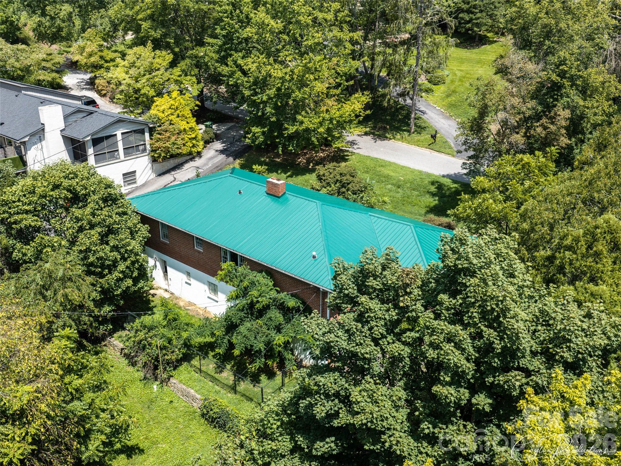 150 Stratford Road — Asheville