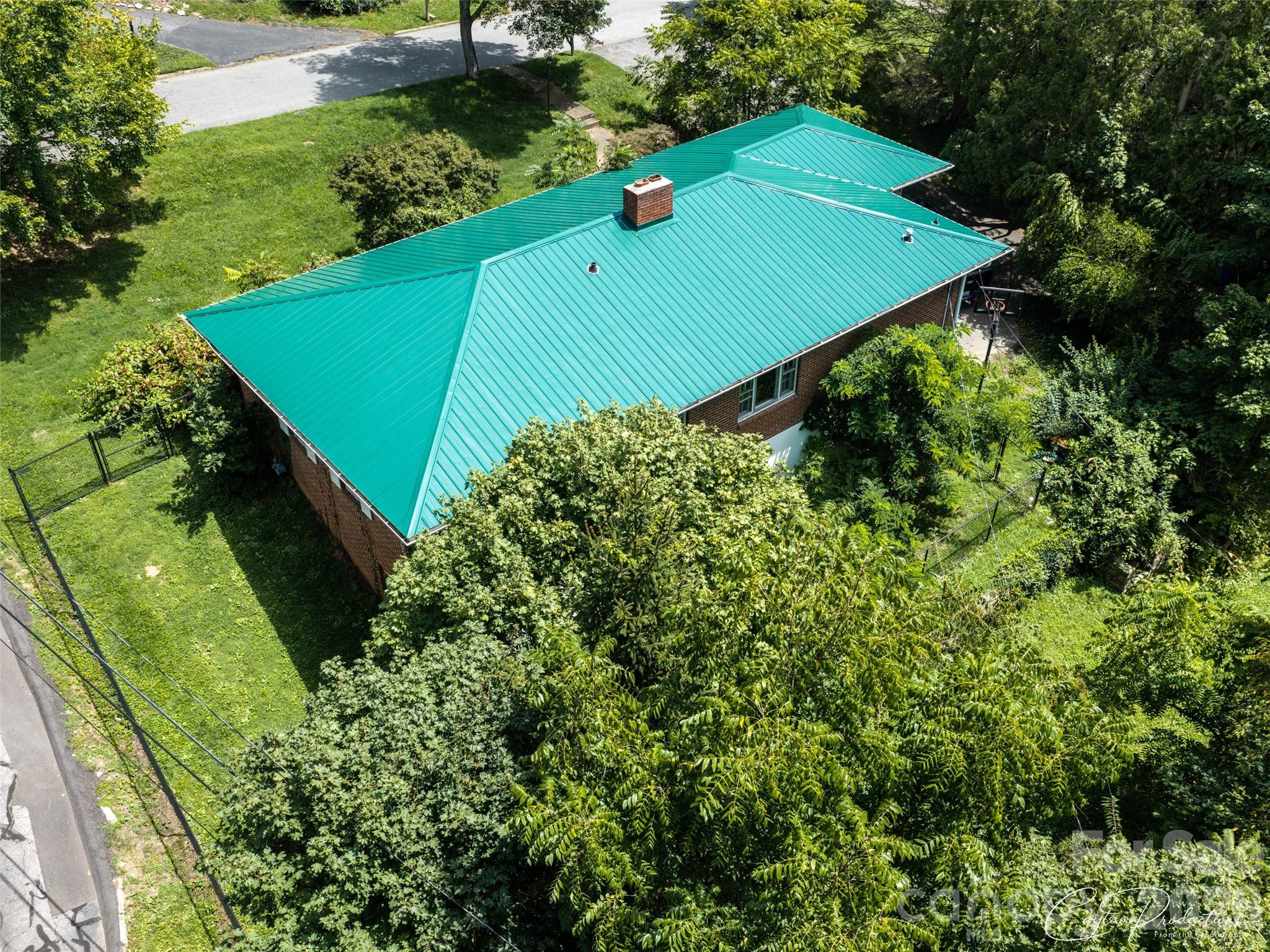 150 Stratford Road — Asheville