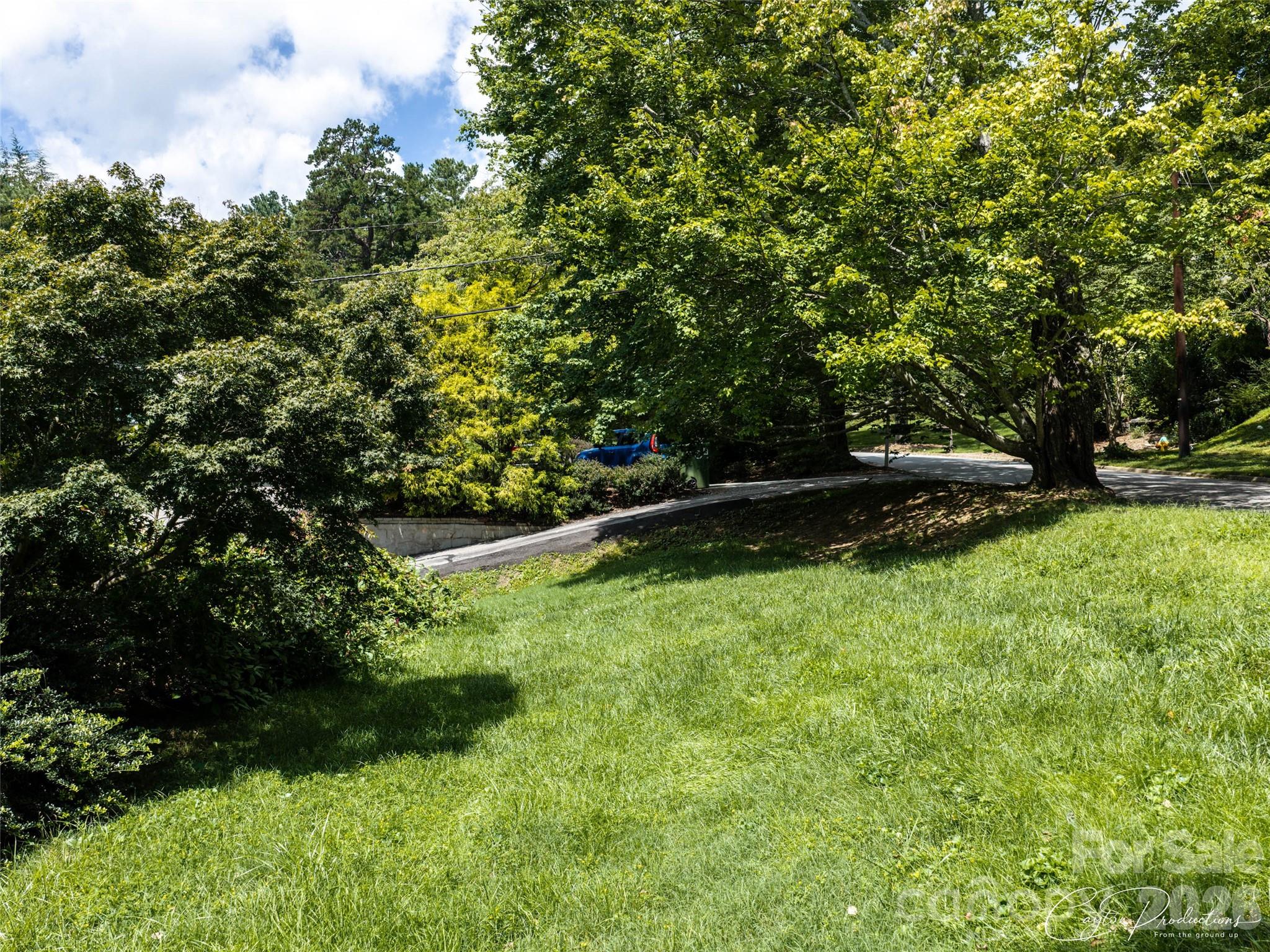150 Stratford Road — Asheville