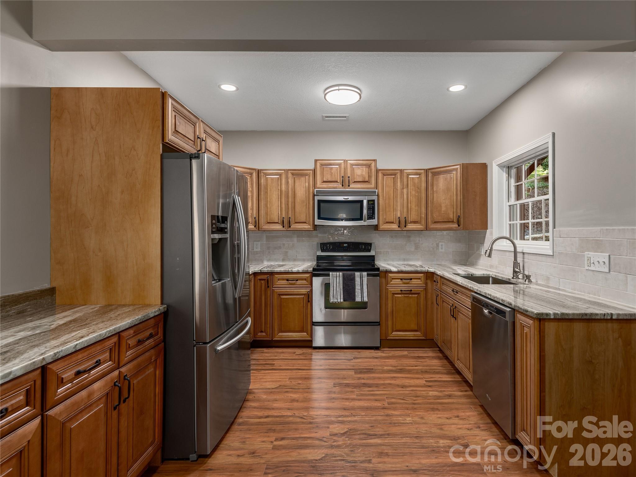 314 Summerset Drive — Clyde