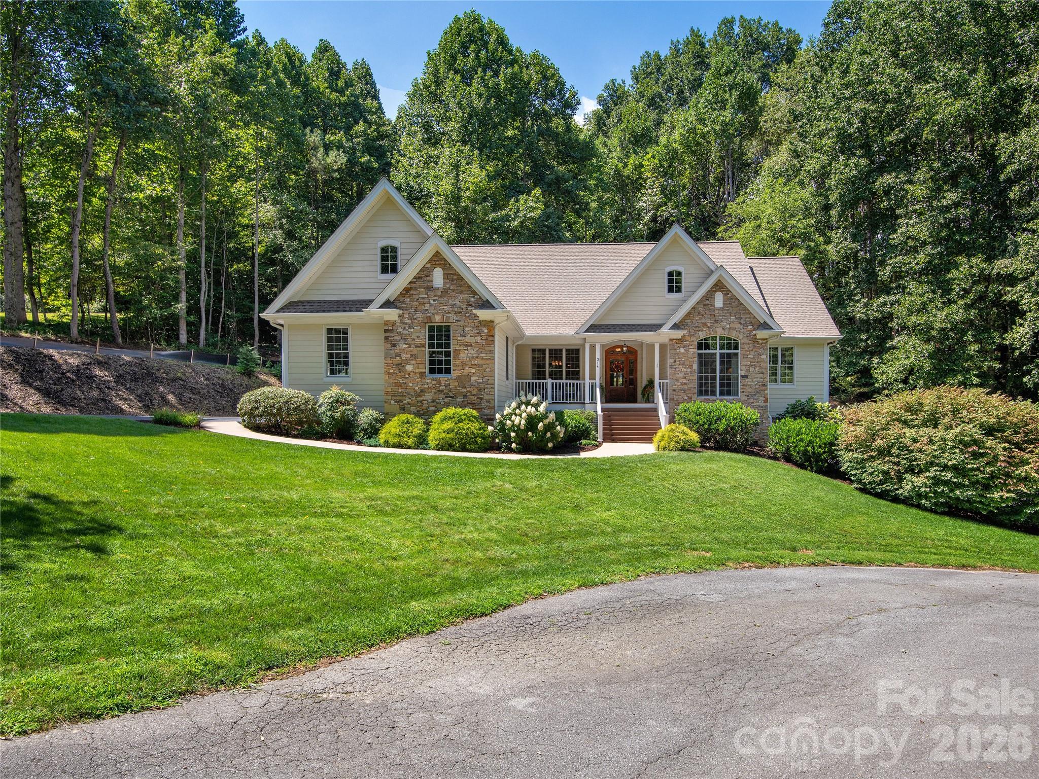 314 Summerset Drive — Clyde