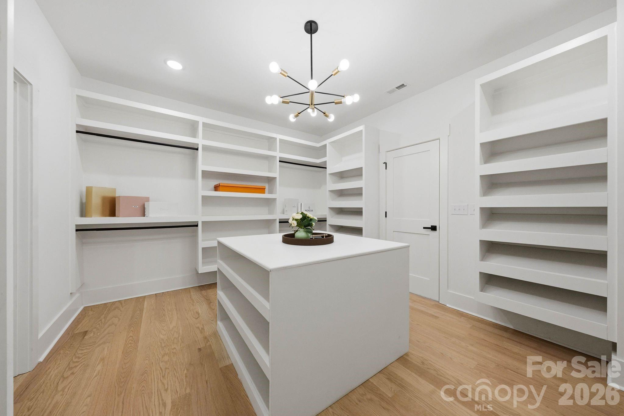 4538 Craig Avenue — Charlotte