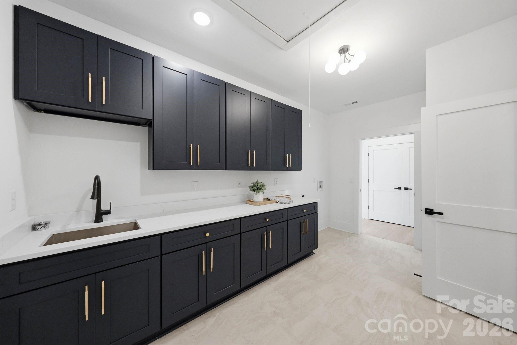 4538 Craig Avenue — Charlotte