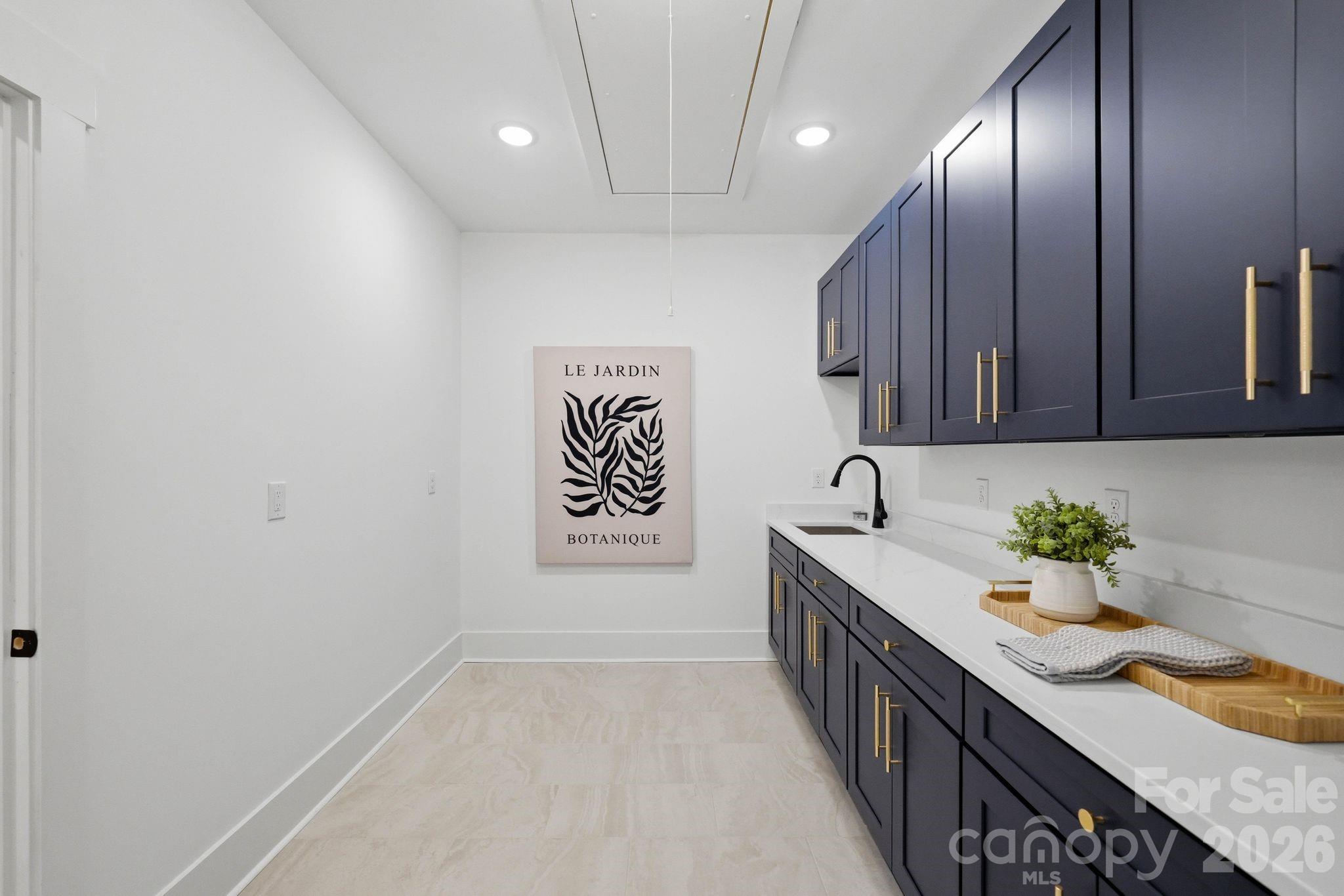 4538 Craig Avenue — Charlotte