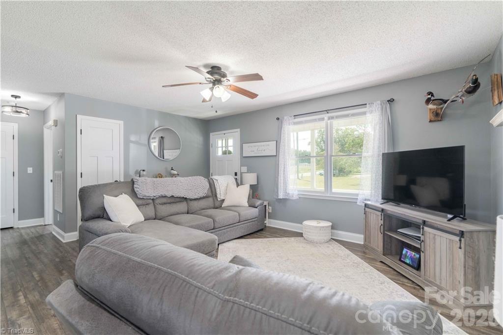 241 Joe Road — Mocksville
