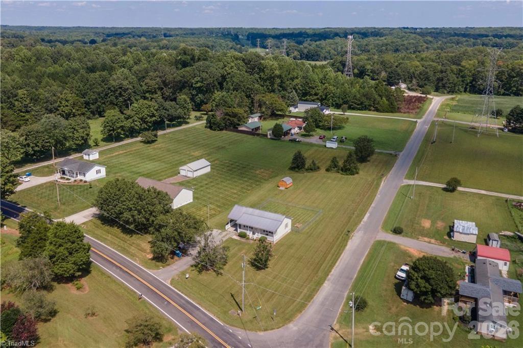241 Joe Road — Mocksville
