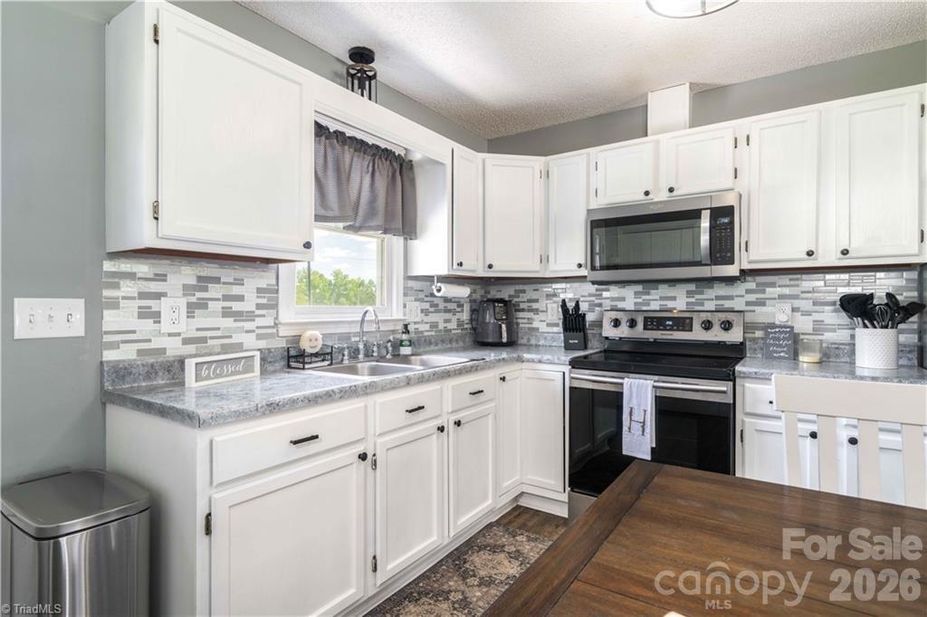241 Joe Road — Mocksville