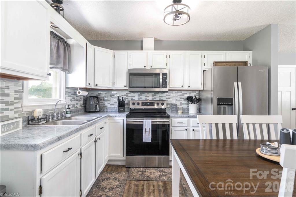 241 Joe Road — Mocksville