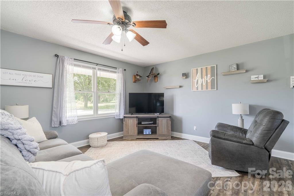 241 Joe Road — Mocksville