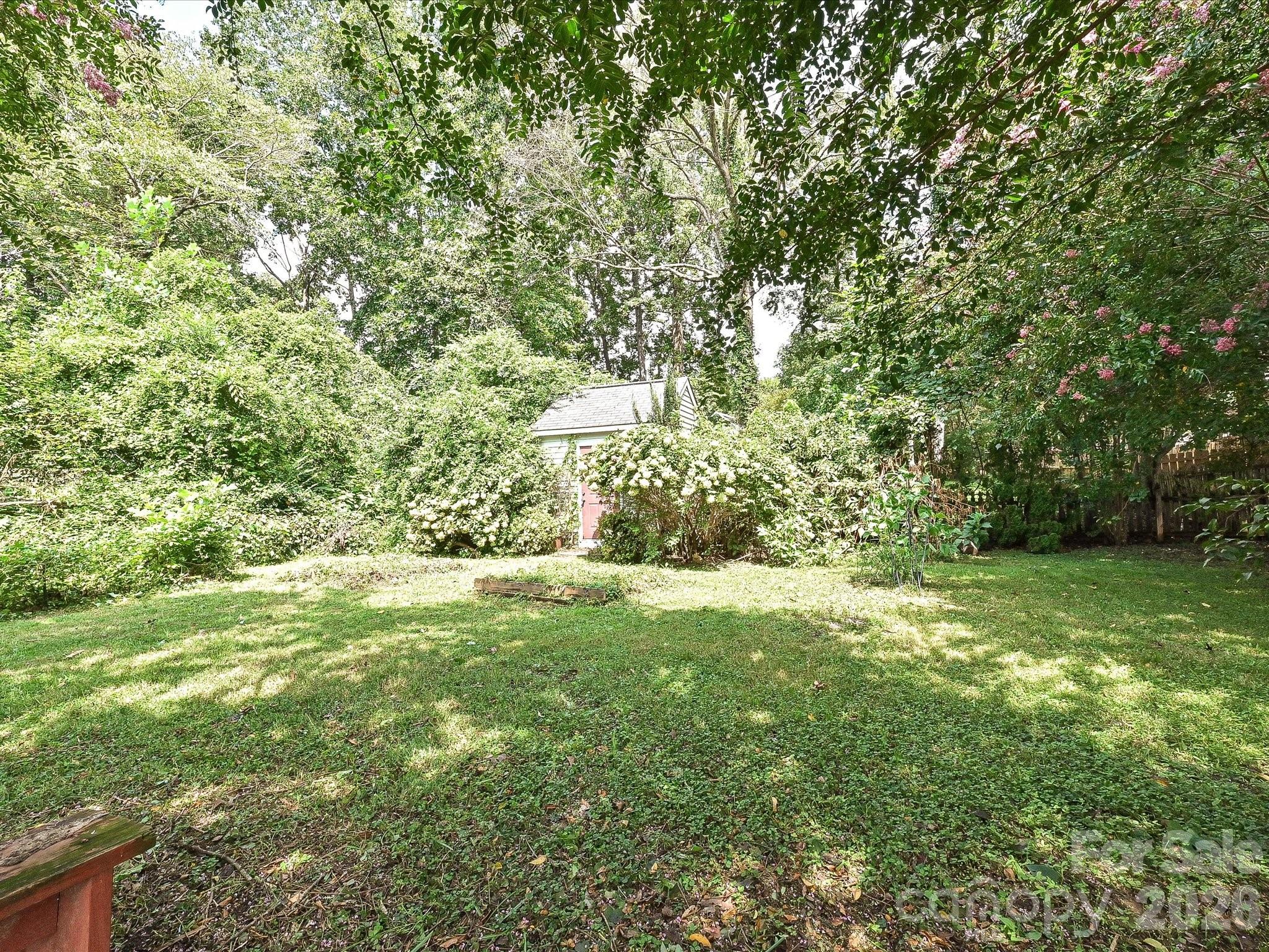 7813 Bridle Court — Charlotte