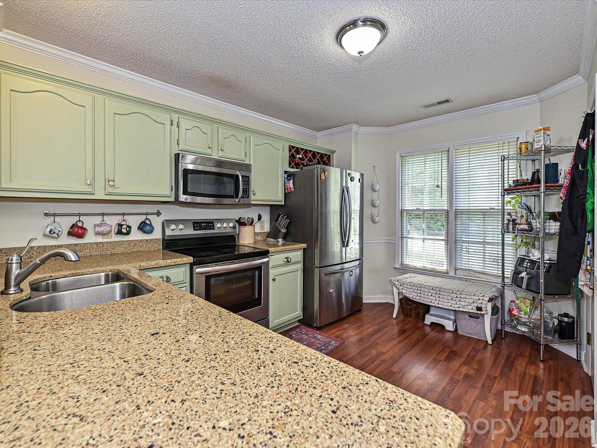 7813 Bridle Court — Charlotte