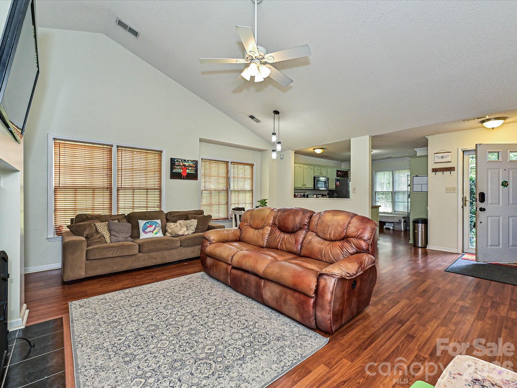 7813 Bridle Court — Charlotte