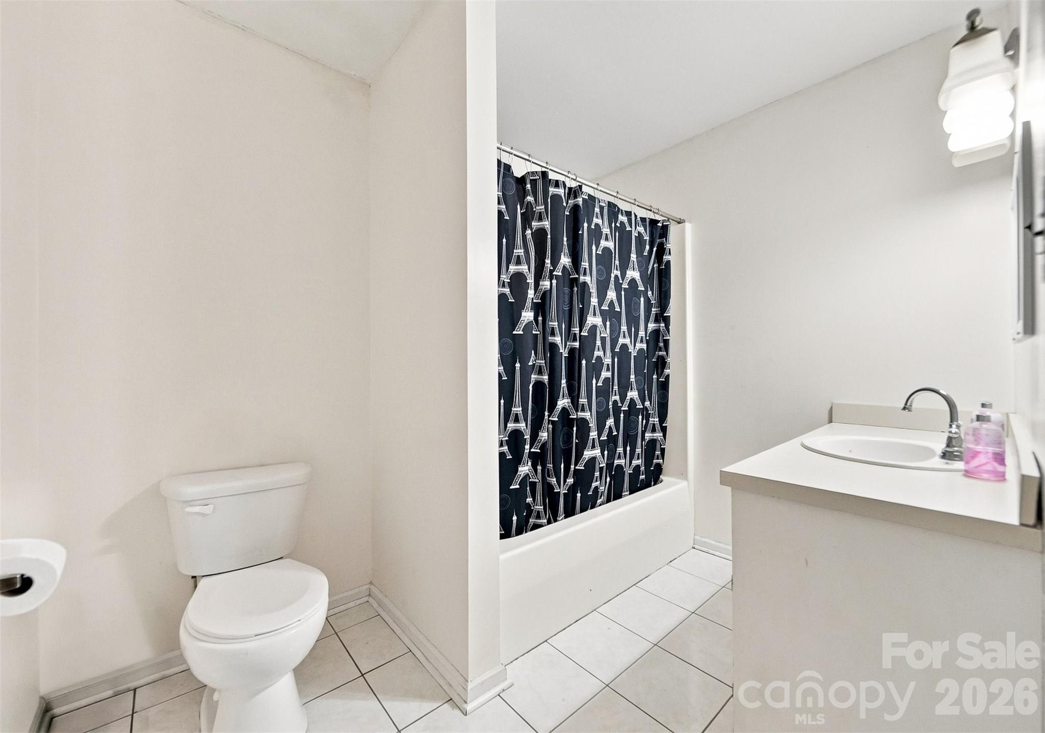 2075 South Fork Drive — Morganton