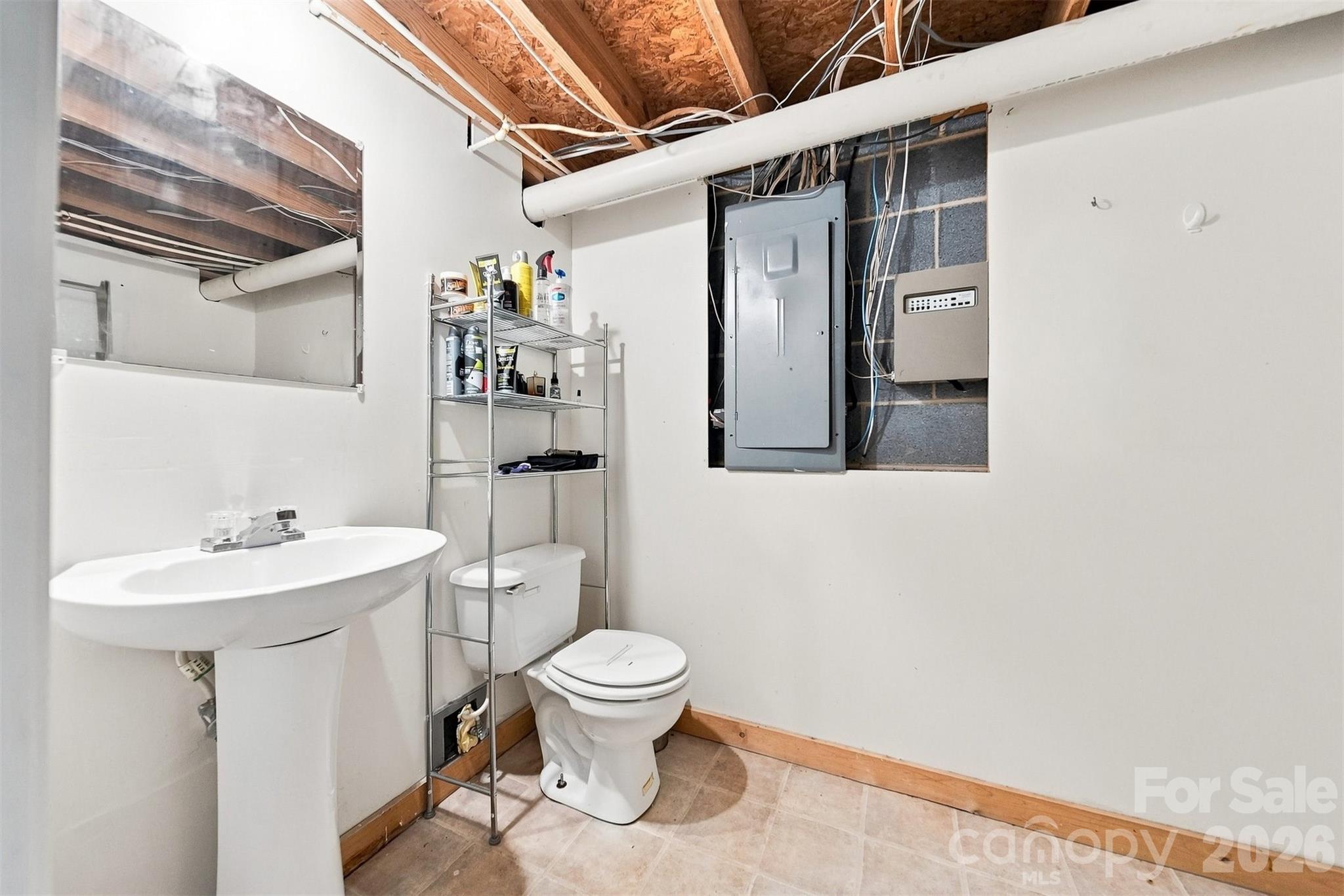 2075 South Fork Drive — Morganton