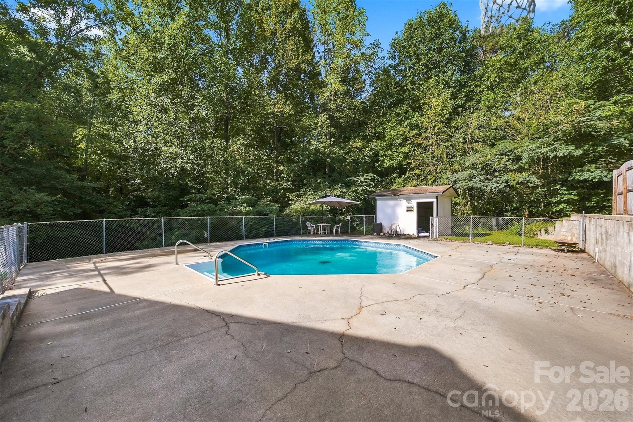 2075 South Fork Drive — Morganton