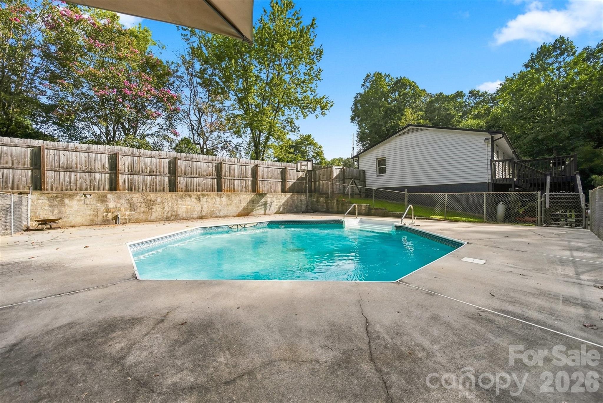 2075 South Fork Drive — Morganton