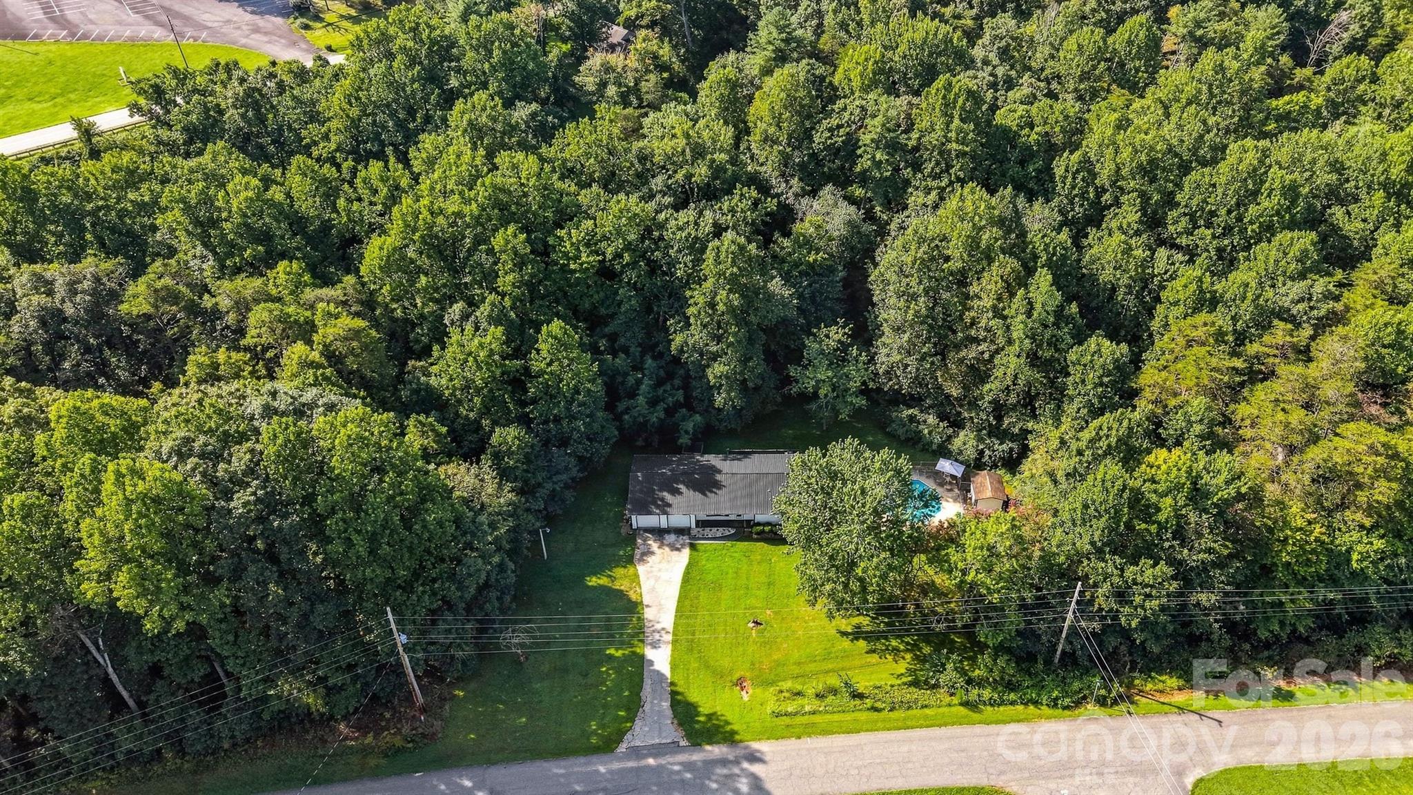 2075 South Fork Drive — Morganton
