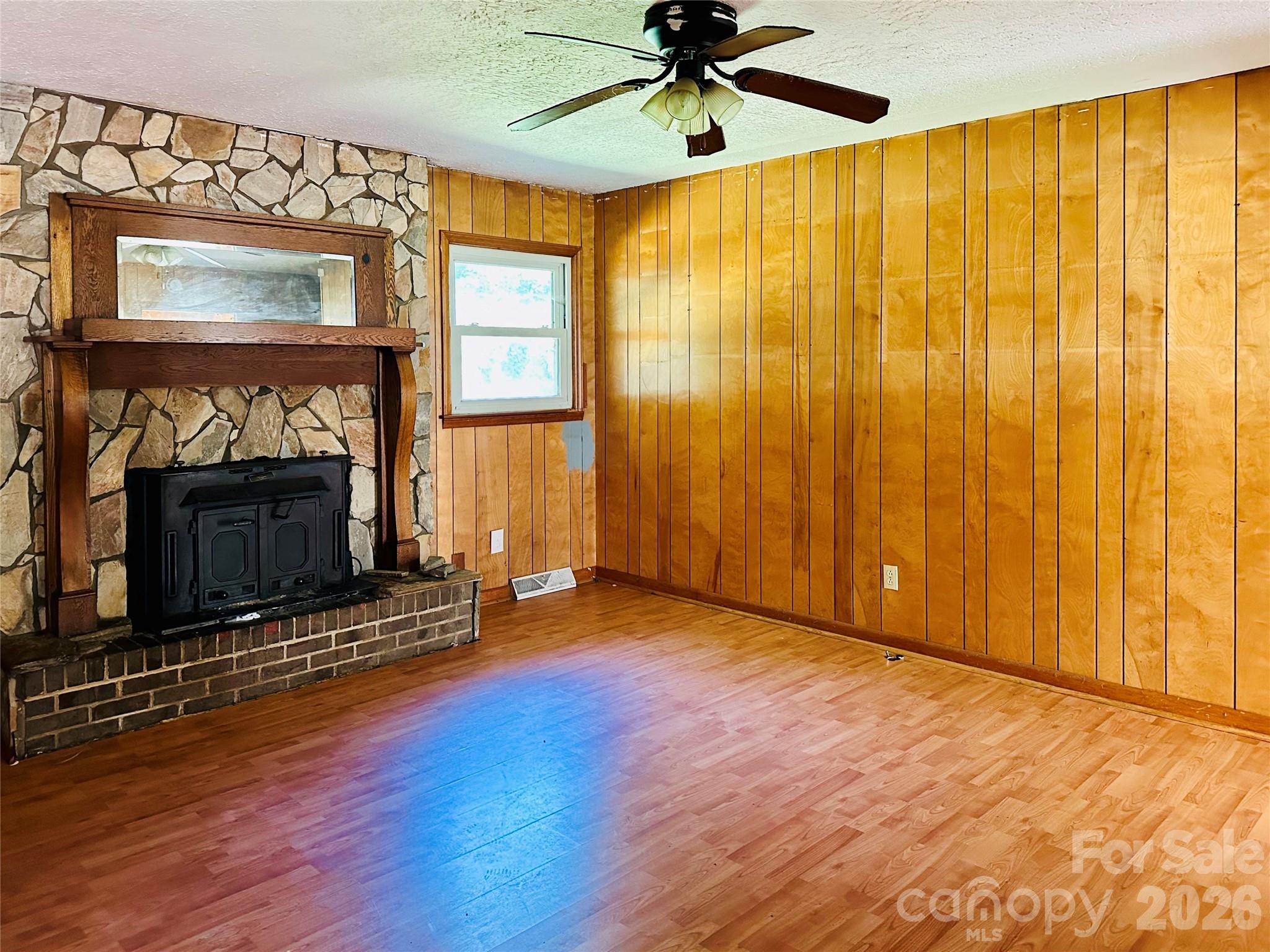 886 Pearidge Road — Bostic