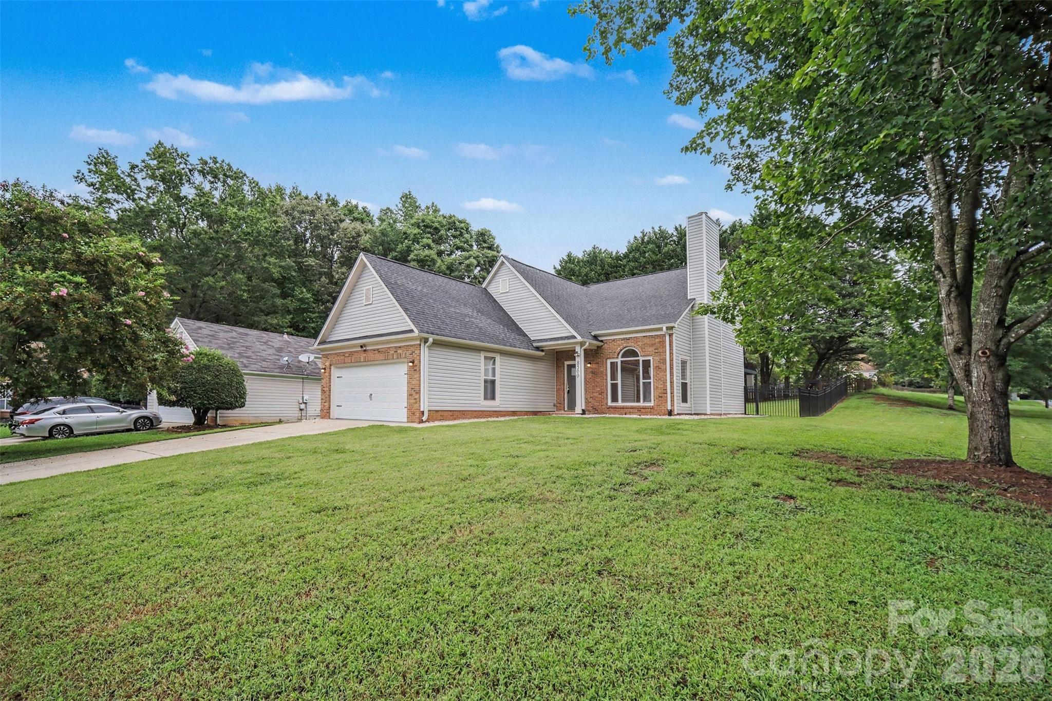 8500 Woodhill Manor Court — Charlotte