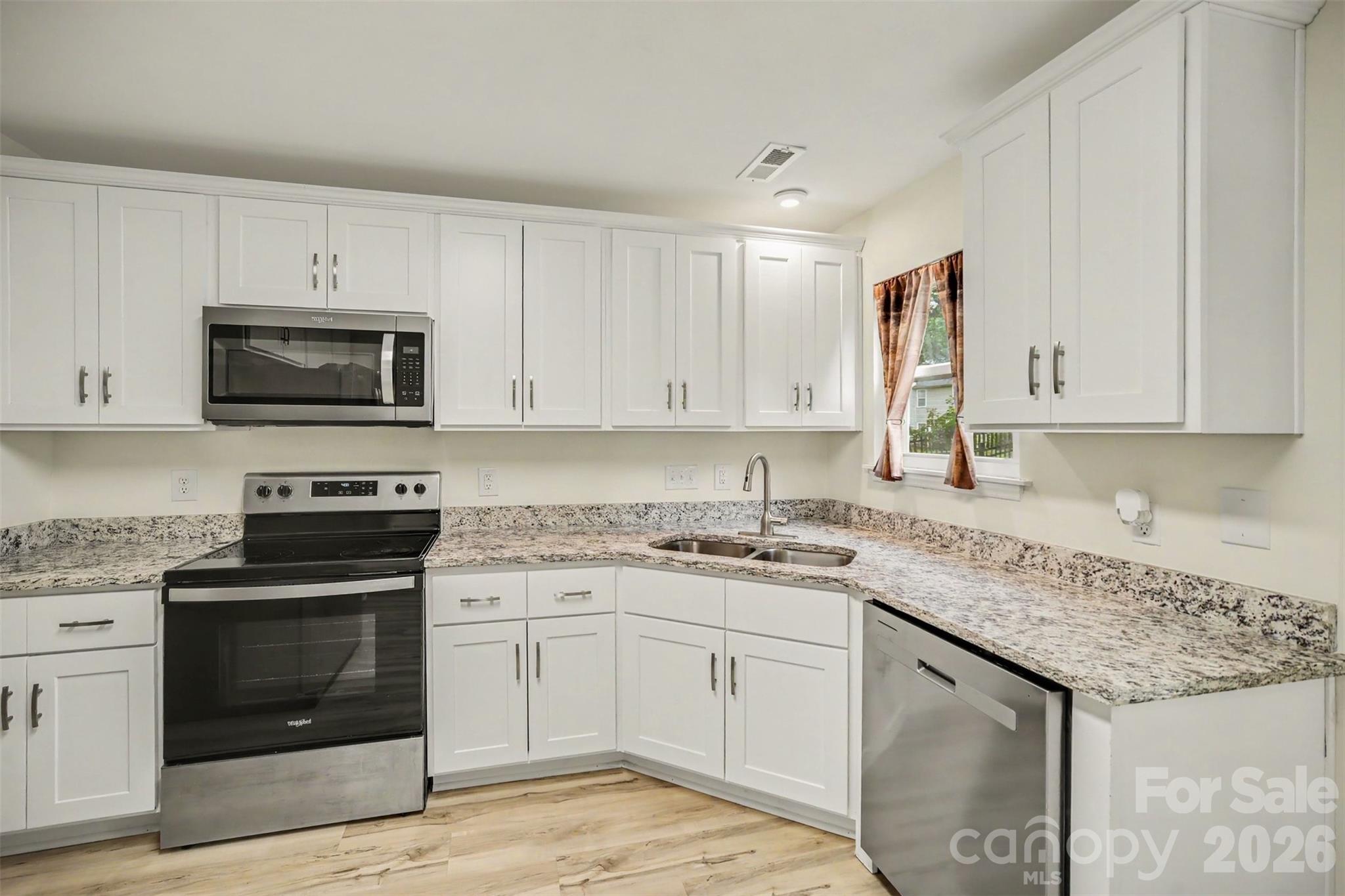 8500 Woodhill Manor Court — Charlotte